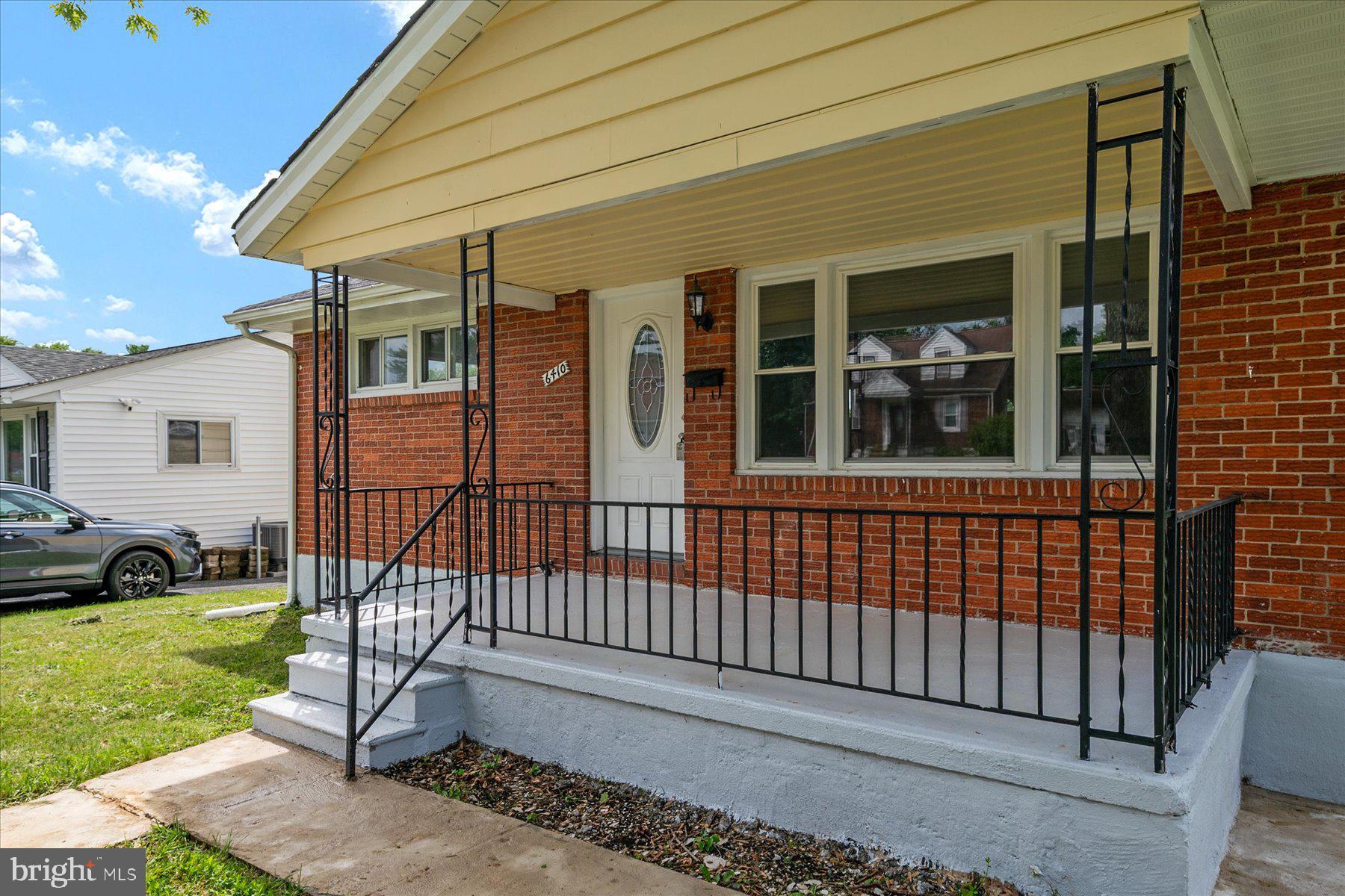 HAMILTON HILLS - Residential