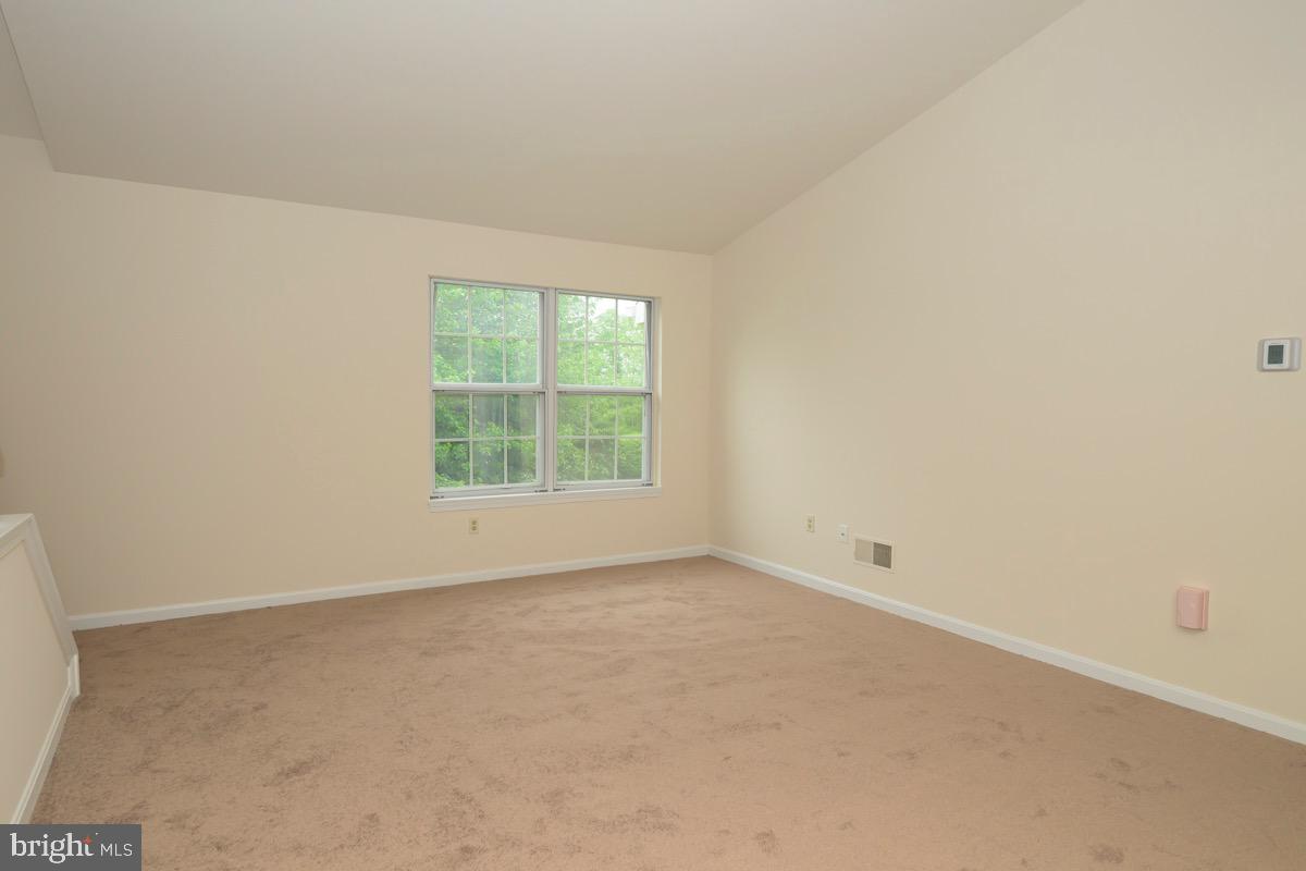 SEVEN OAKS - Residential