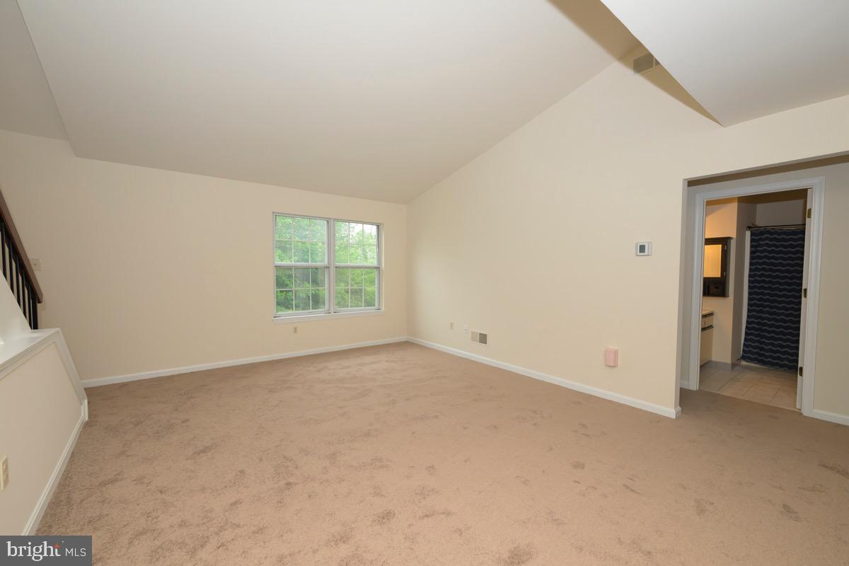 SEVEN OAKS - Residential