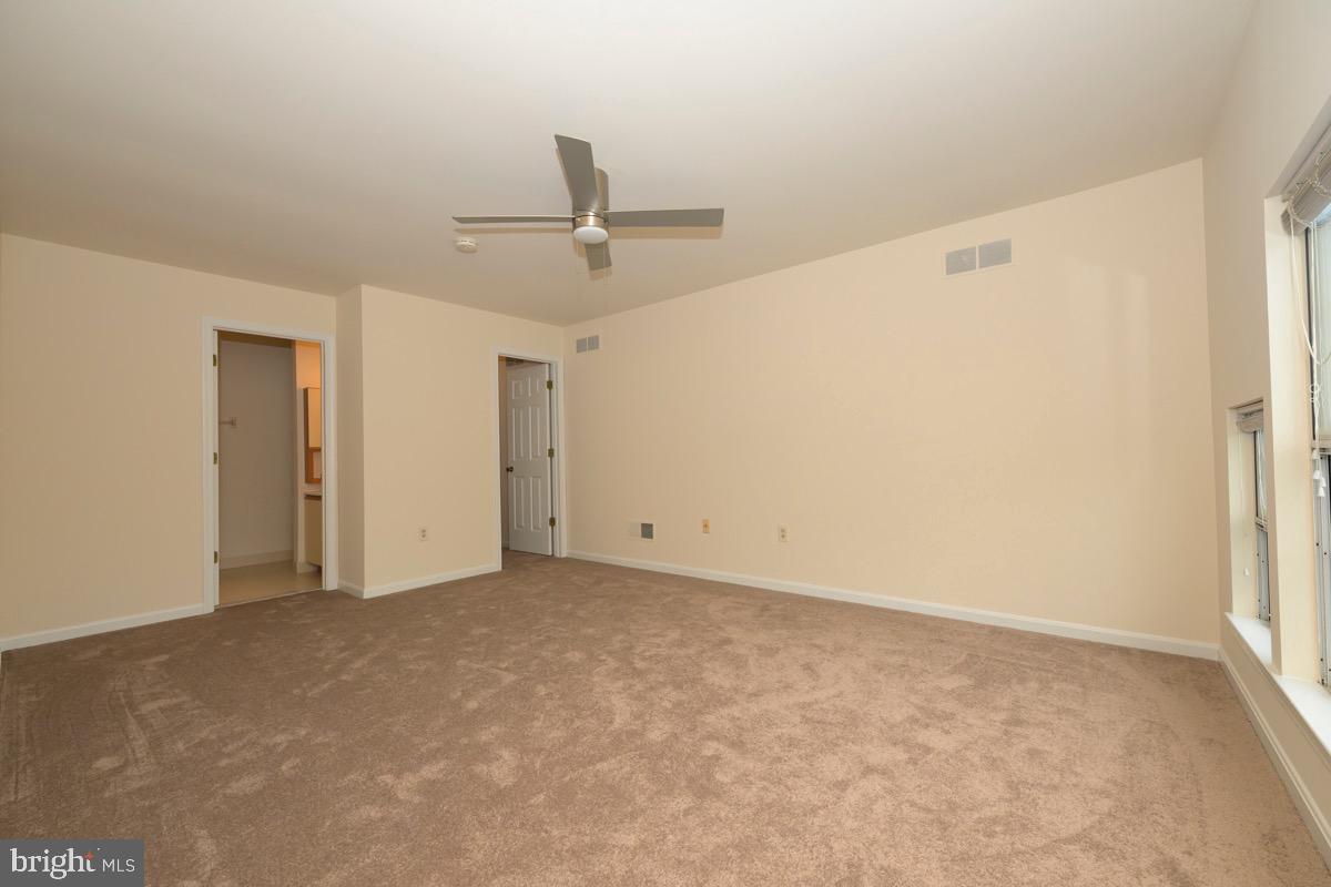 SEVEN OAKS - Residential