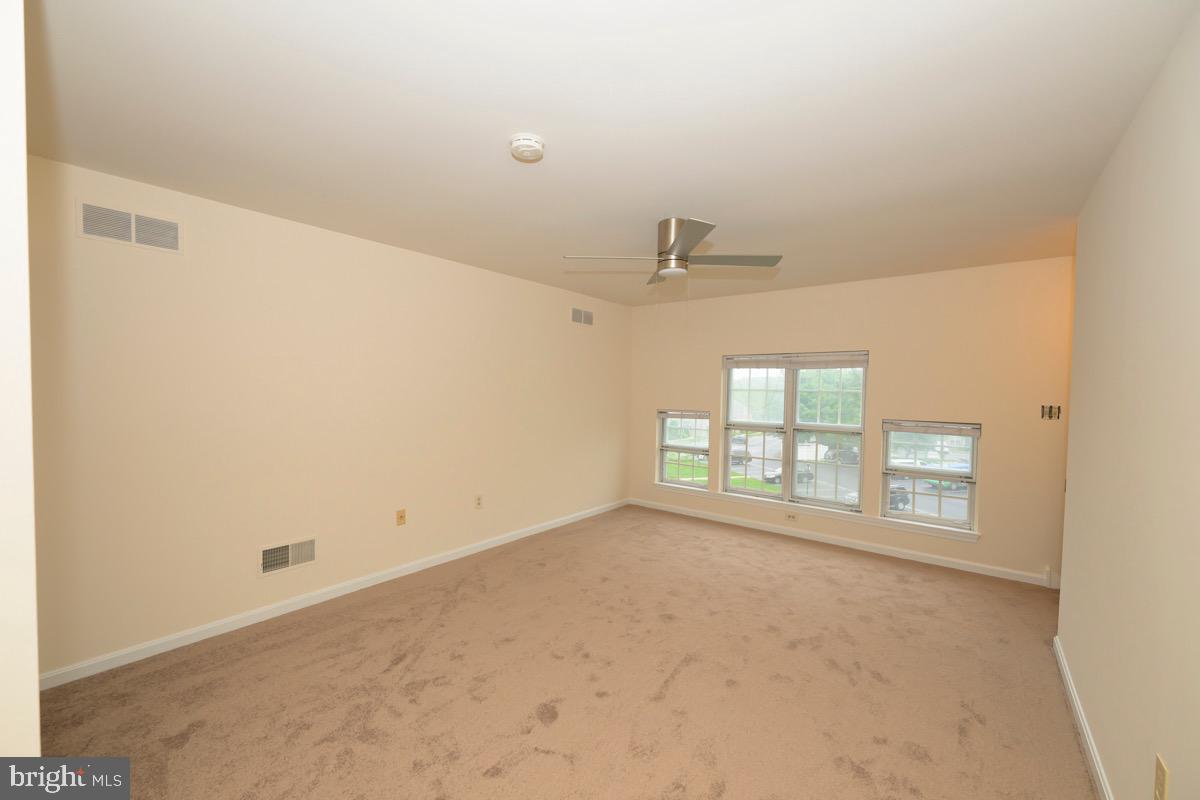 SEVEN OAKS - Residential