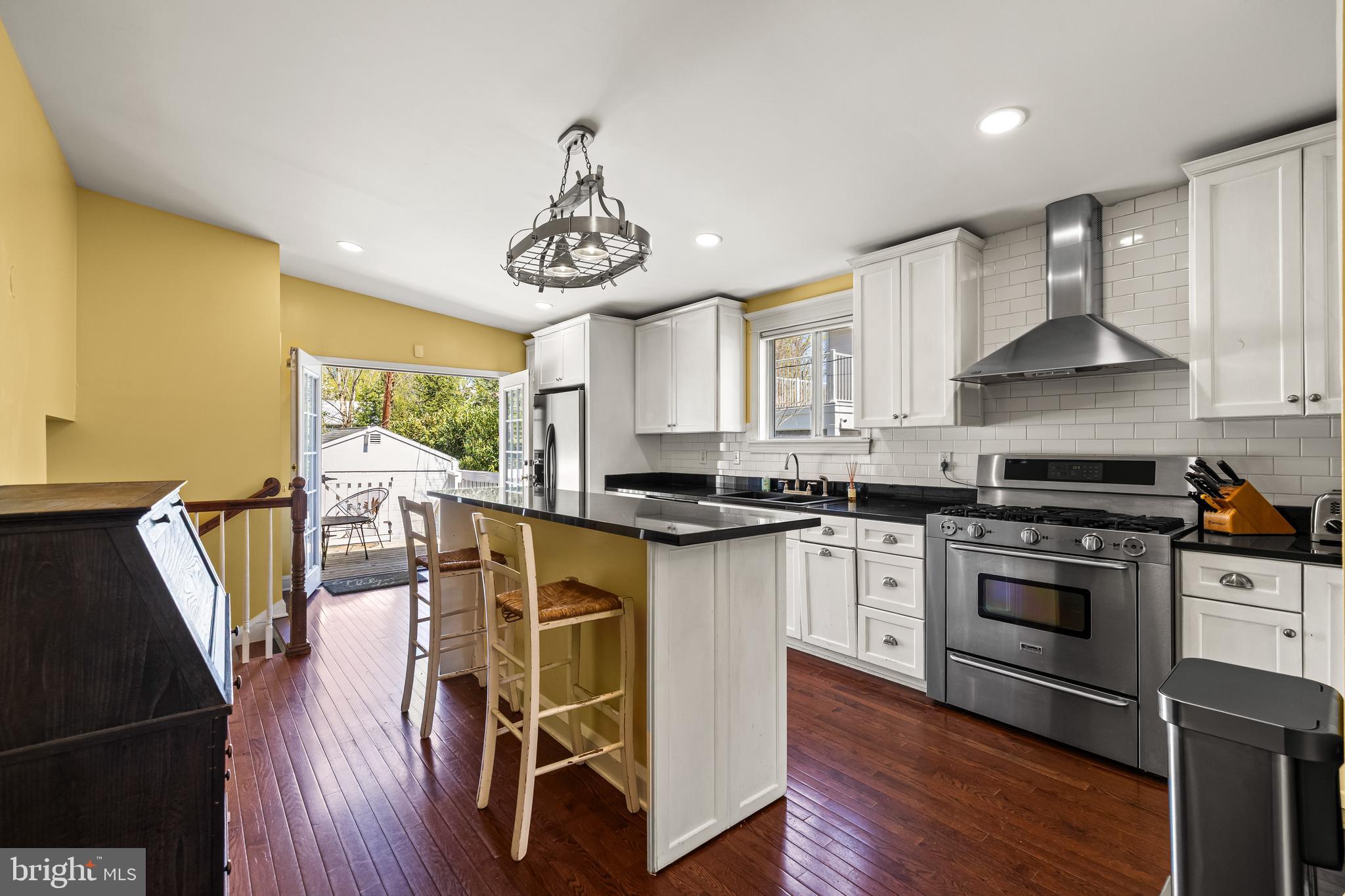 ROLAND PARK - Residential