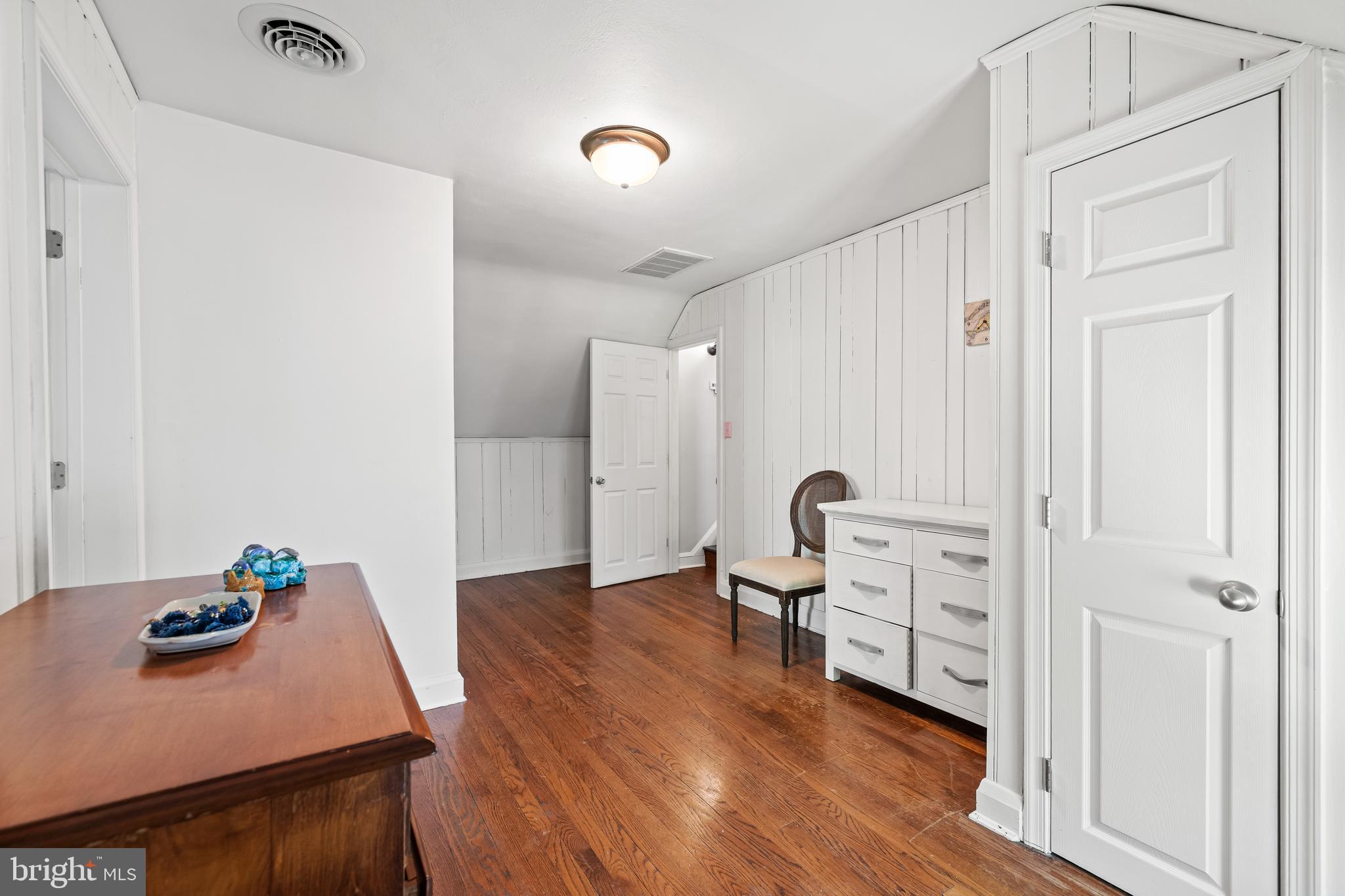 ROLAND PARK - Residential