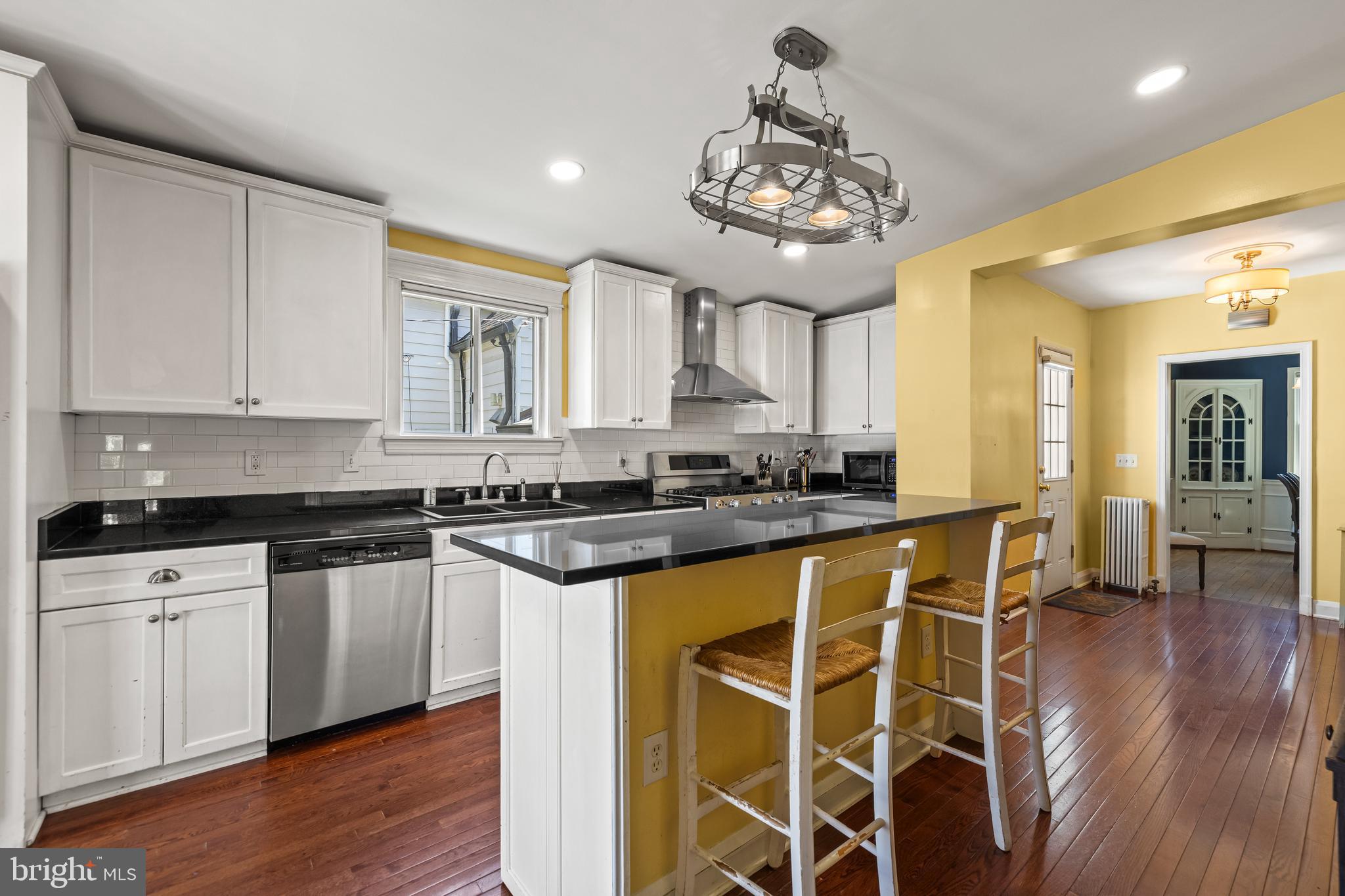 ROLAND PARK - Residential