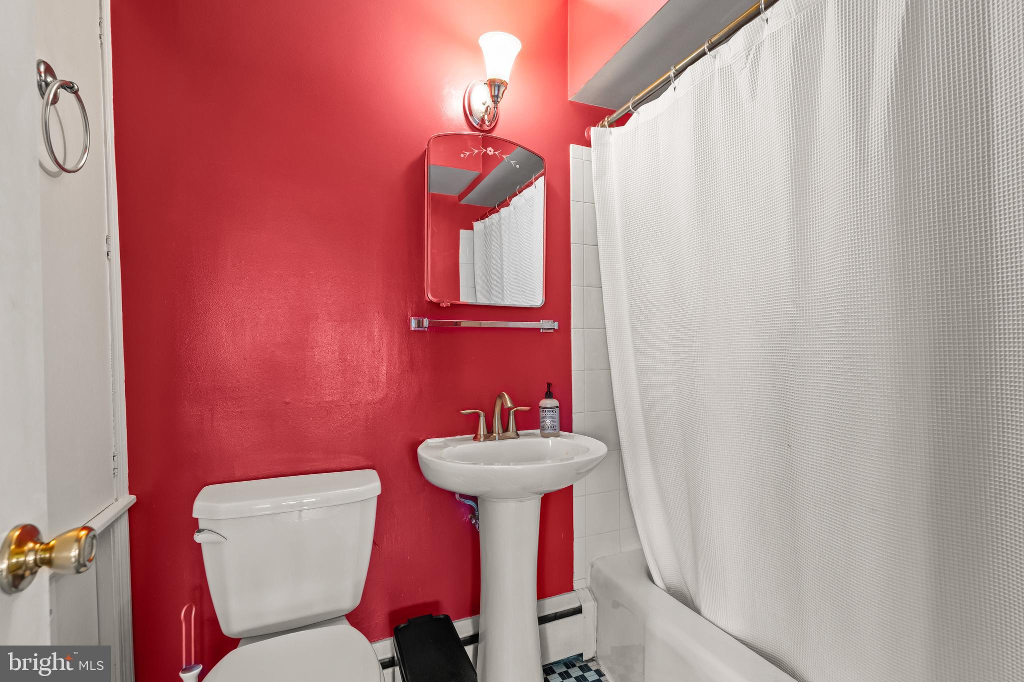 ROLAND PARK - Residential