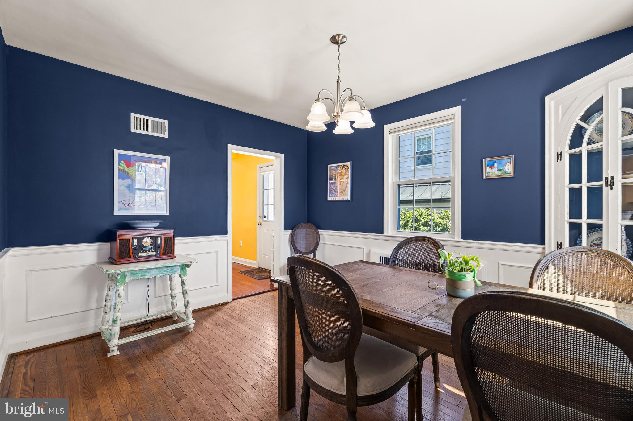 ROLAND PARK - Residential