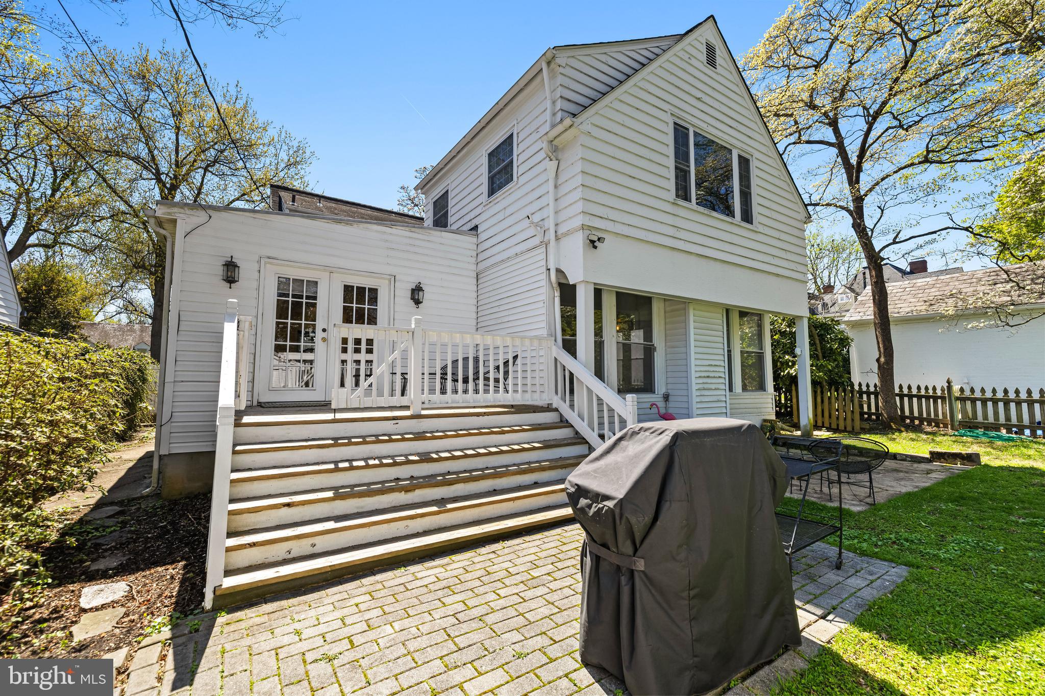 ROLAND PARK - Residential