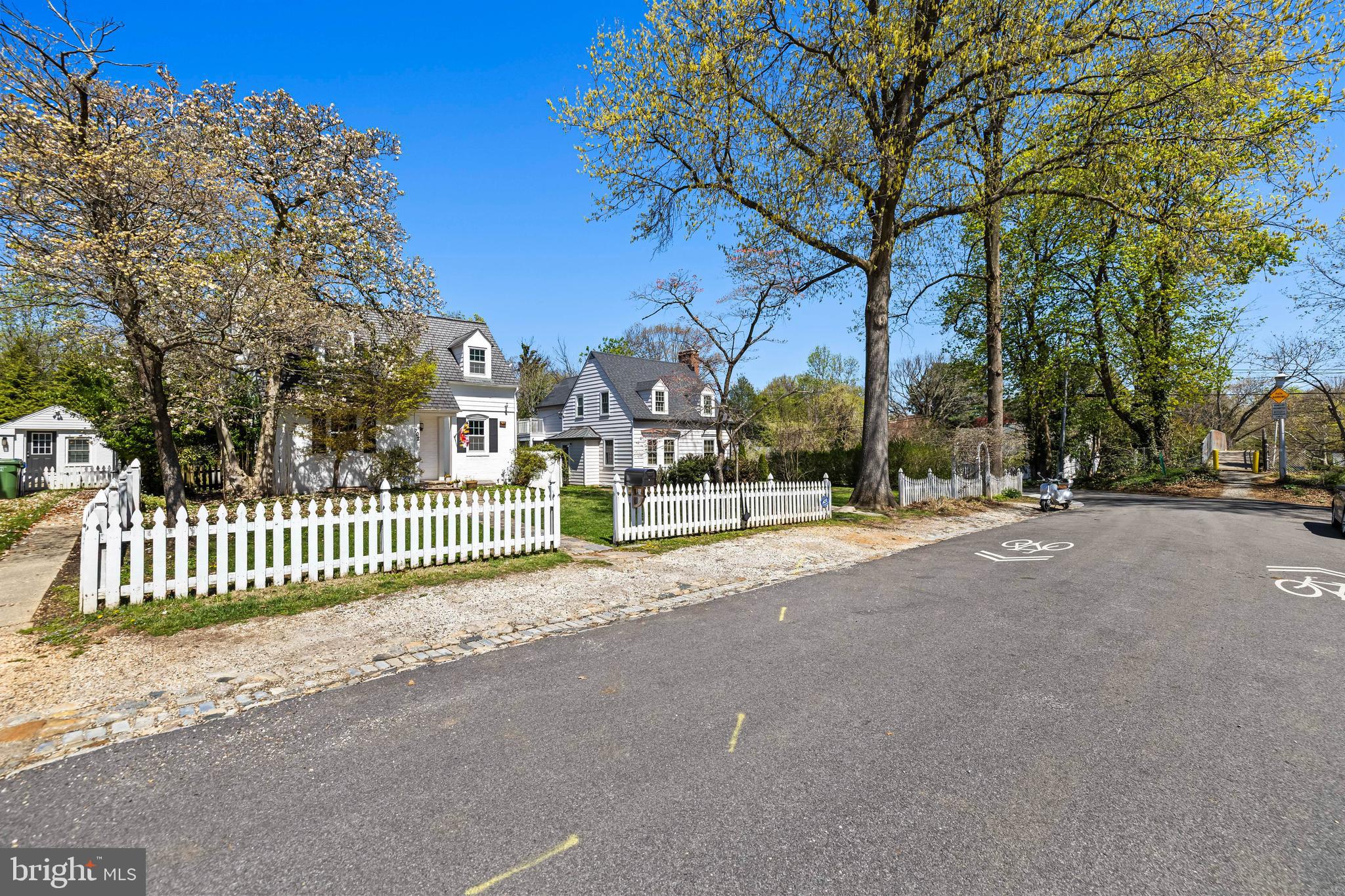 ROLAND PARK - Residential