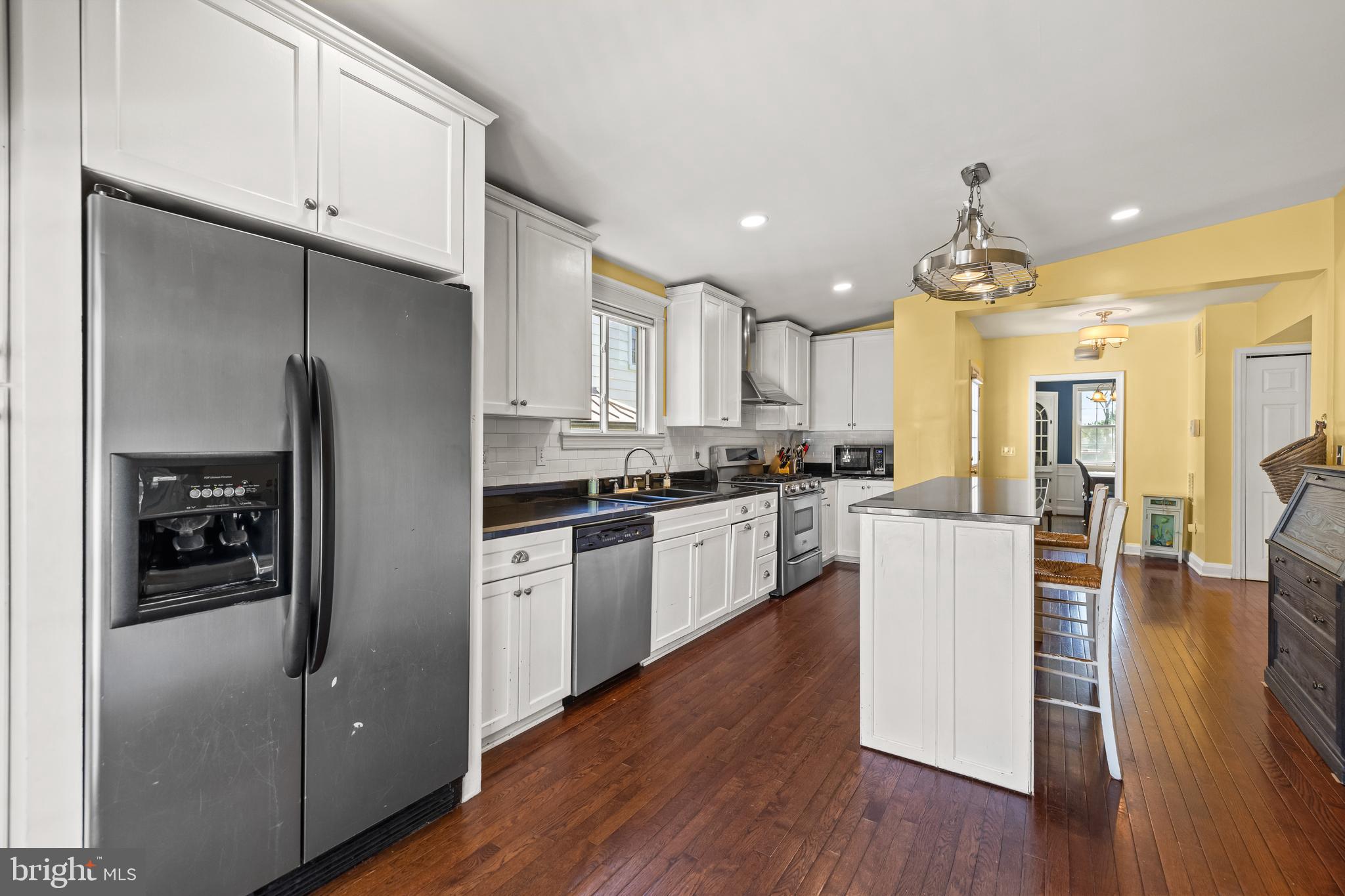 ROLAND PARK - Residential