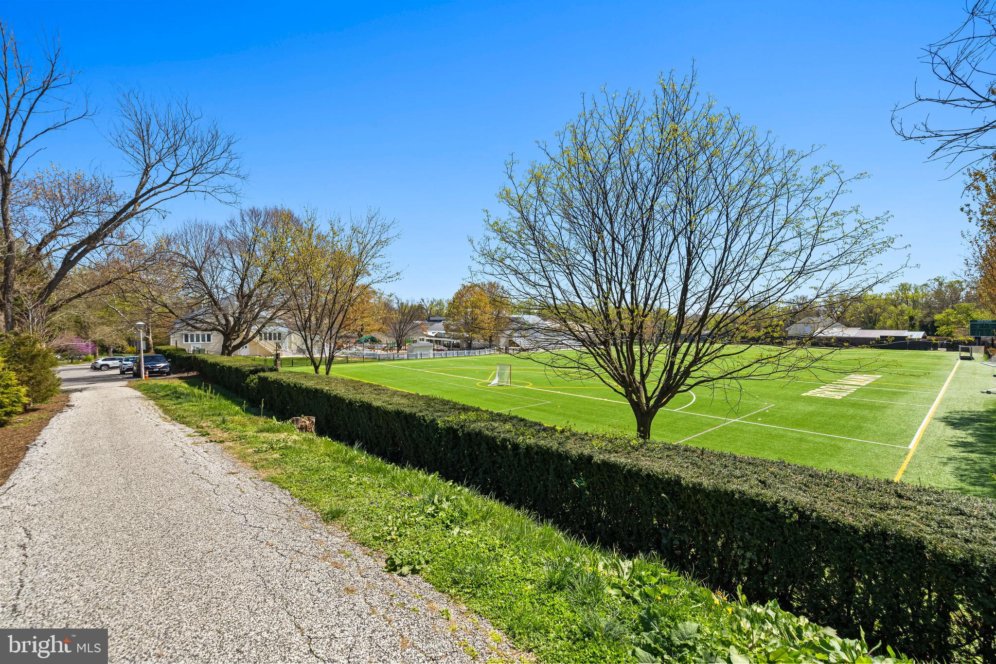 ROLAND PARK - Residential