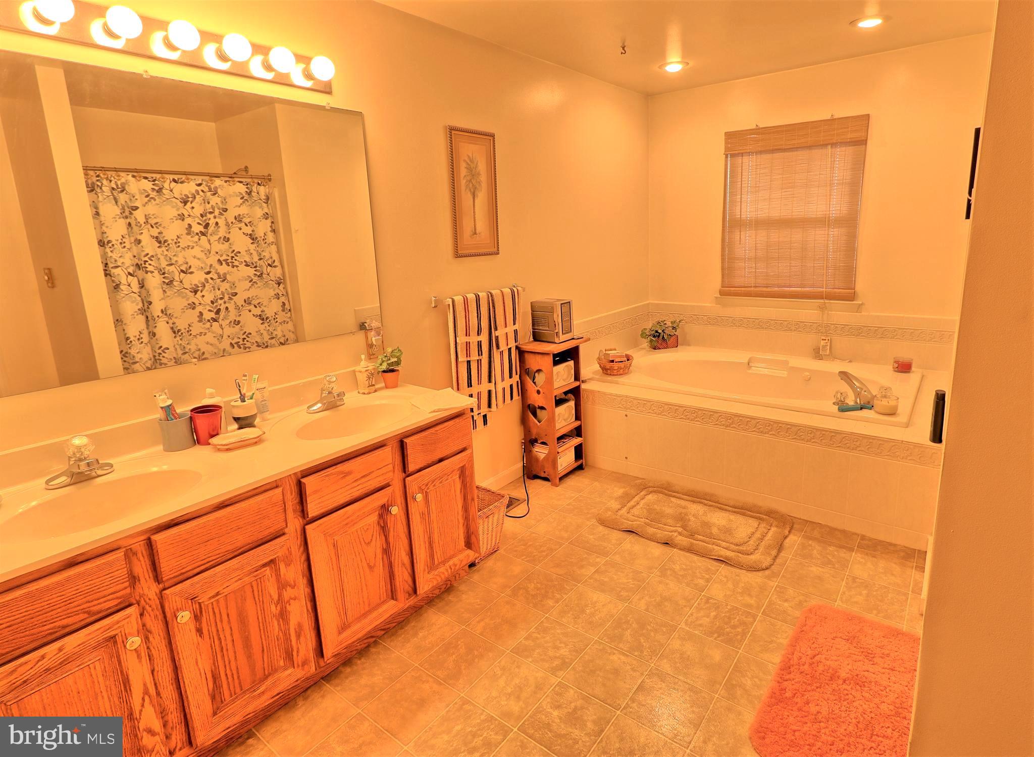 OAK VIEW ESTATES - Residential