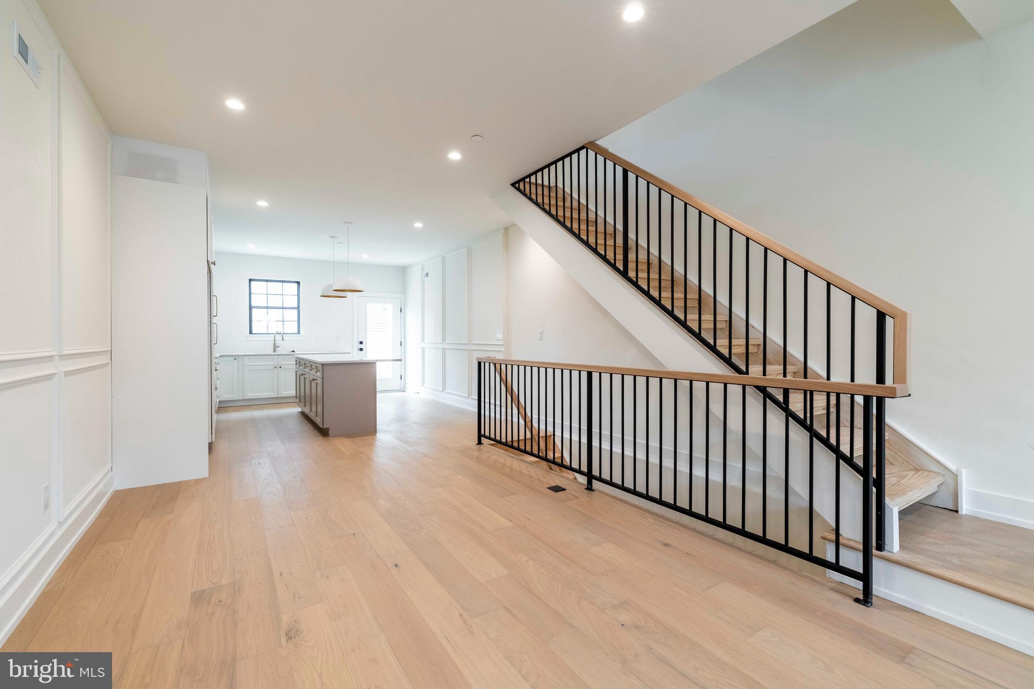 POINT BREEZE - Residential