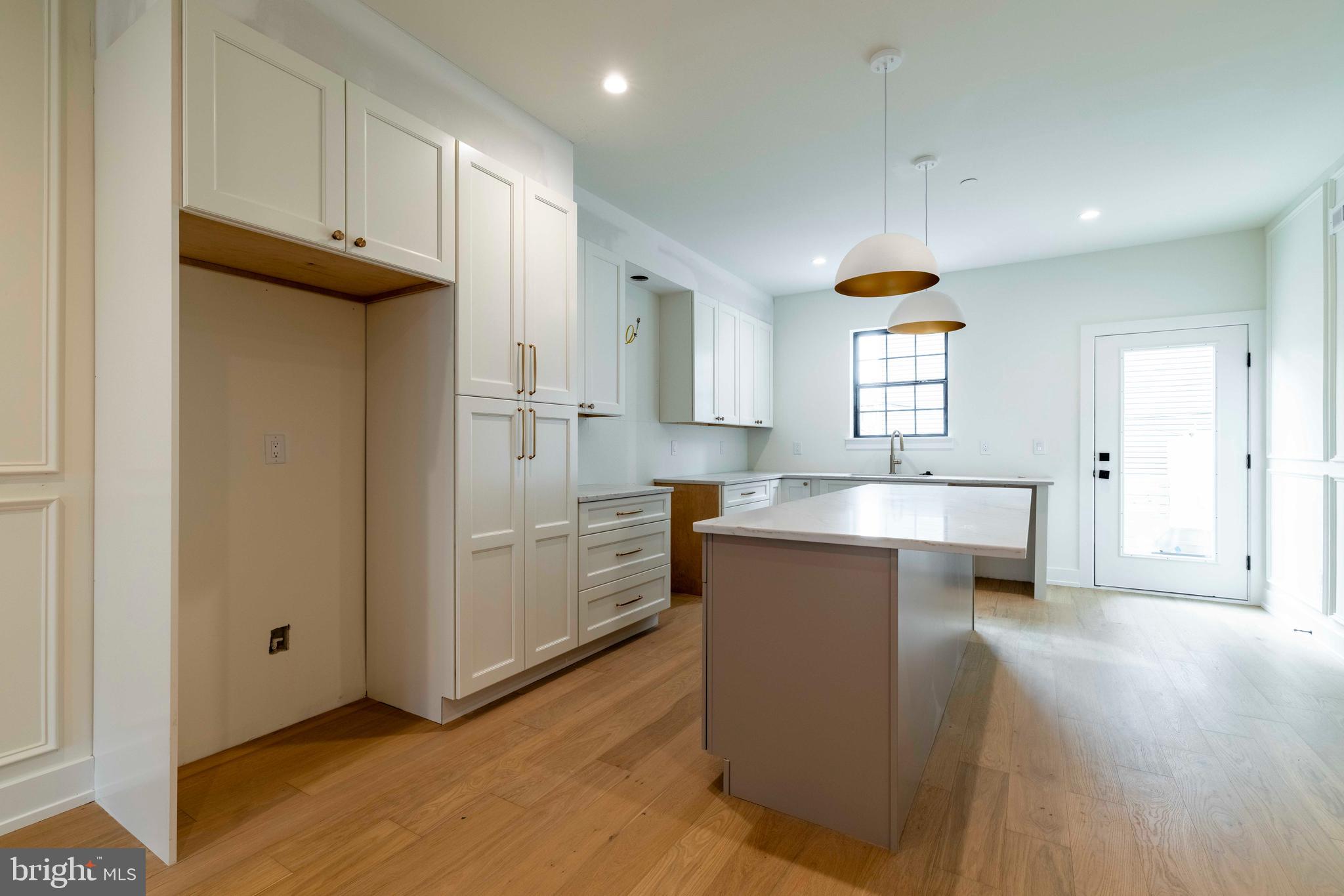 POINT BREEZE - Residential