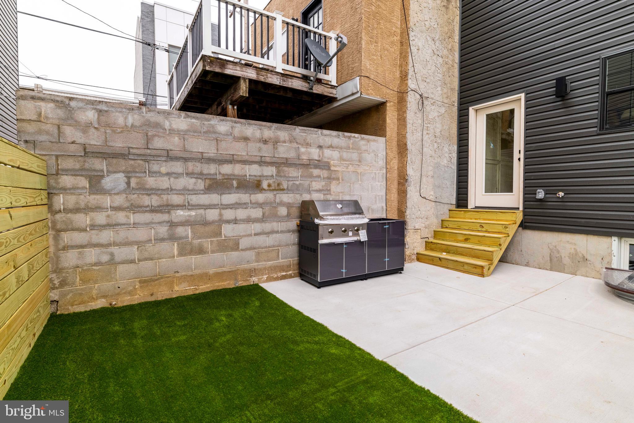 POINT BREEZE - Residential