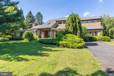 2511 HICKORY LANE COOPERSBURG PA 18036