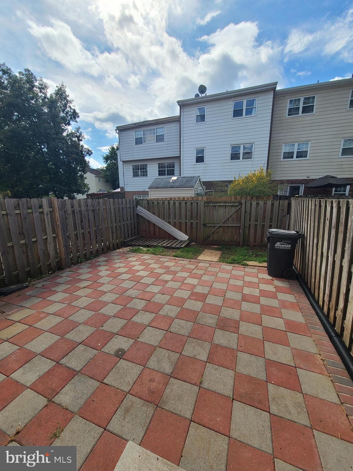 POINT OF WOODS - Residential