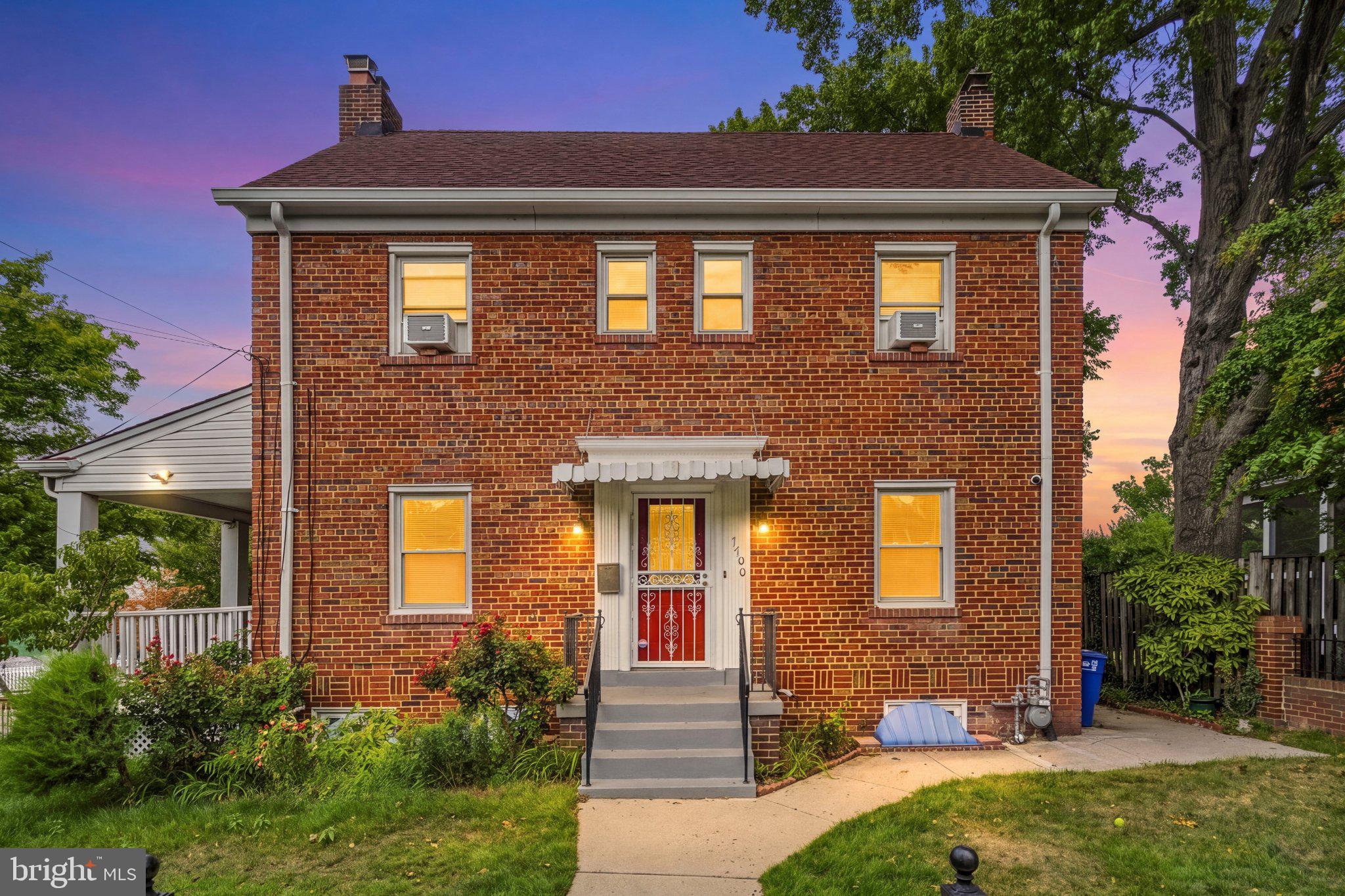 1700 DOUGLAS STREET NE