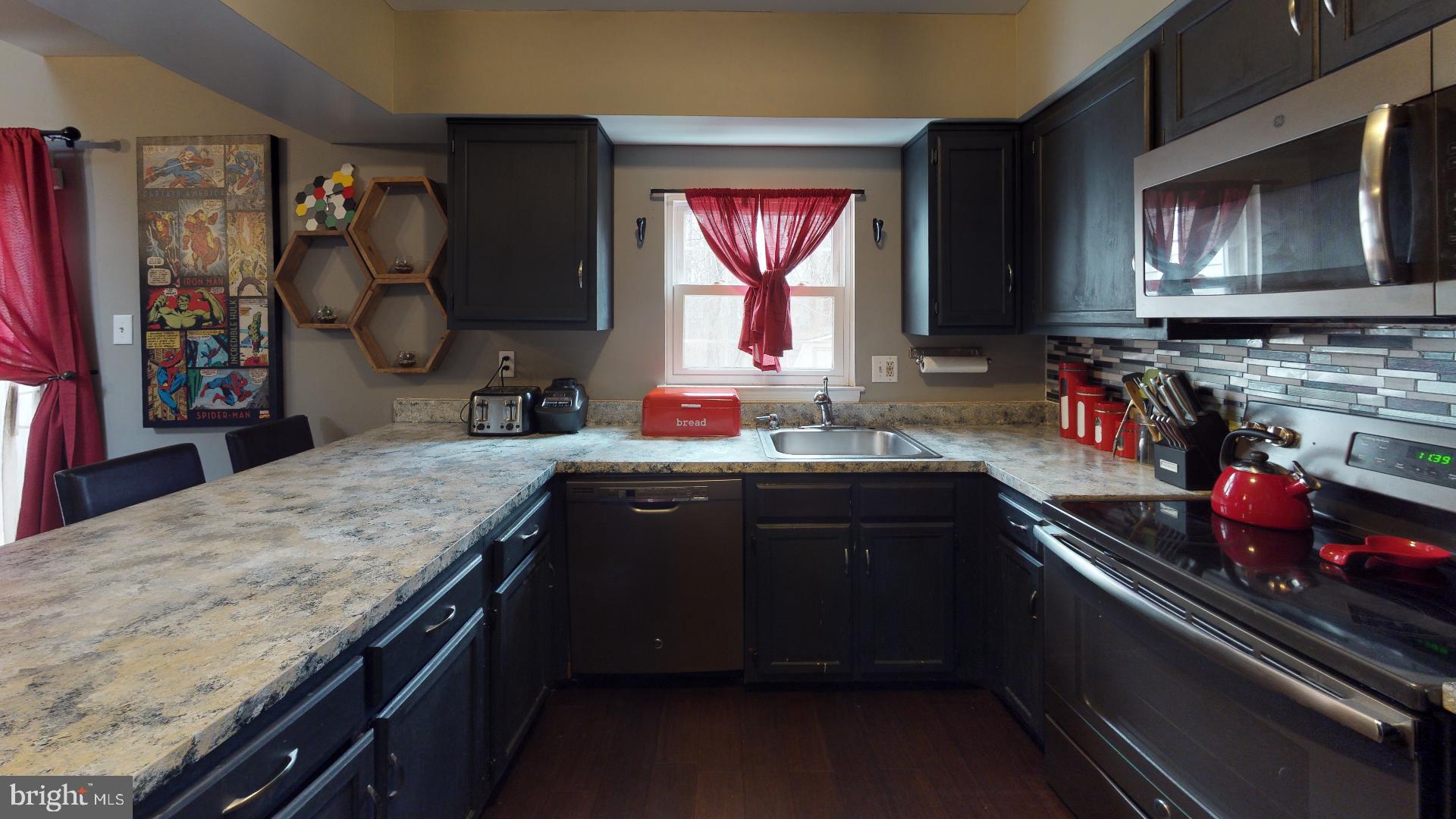 ENFIELD CHASE PLAT FOUR - Residential