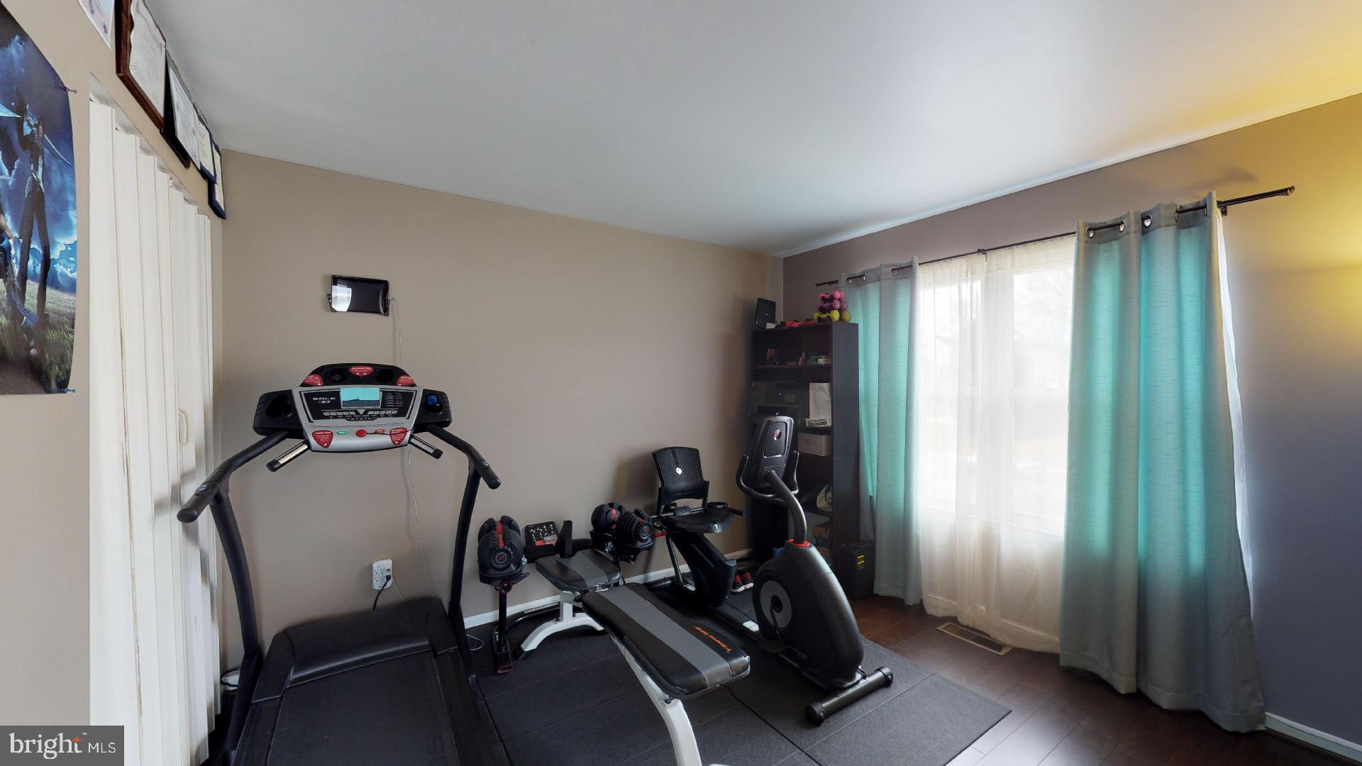 ENFIELD CHASE PLAT FOUR - Residential