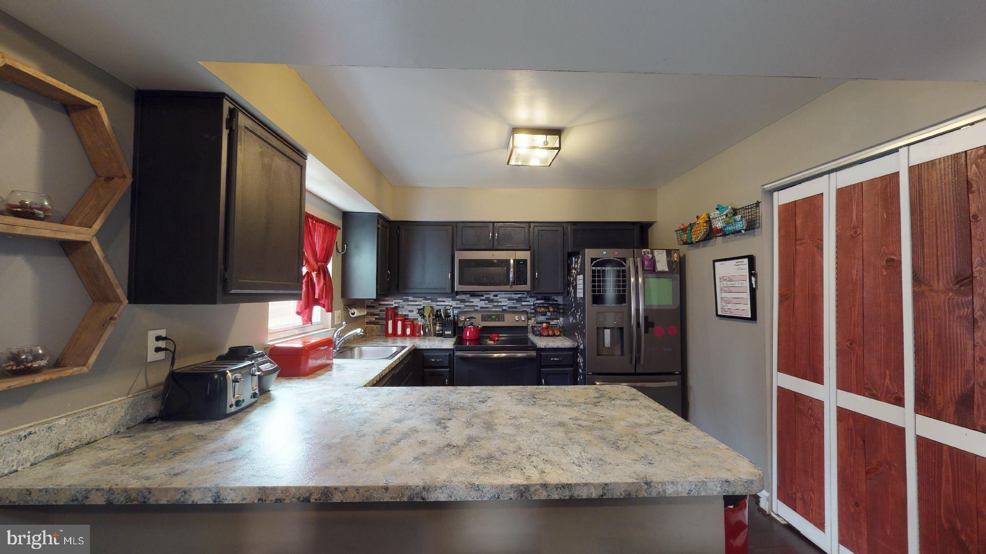 ENFIELD CHASE PLAT FOUR - Residential