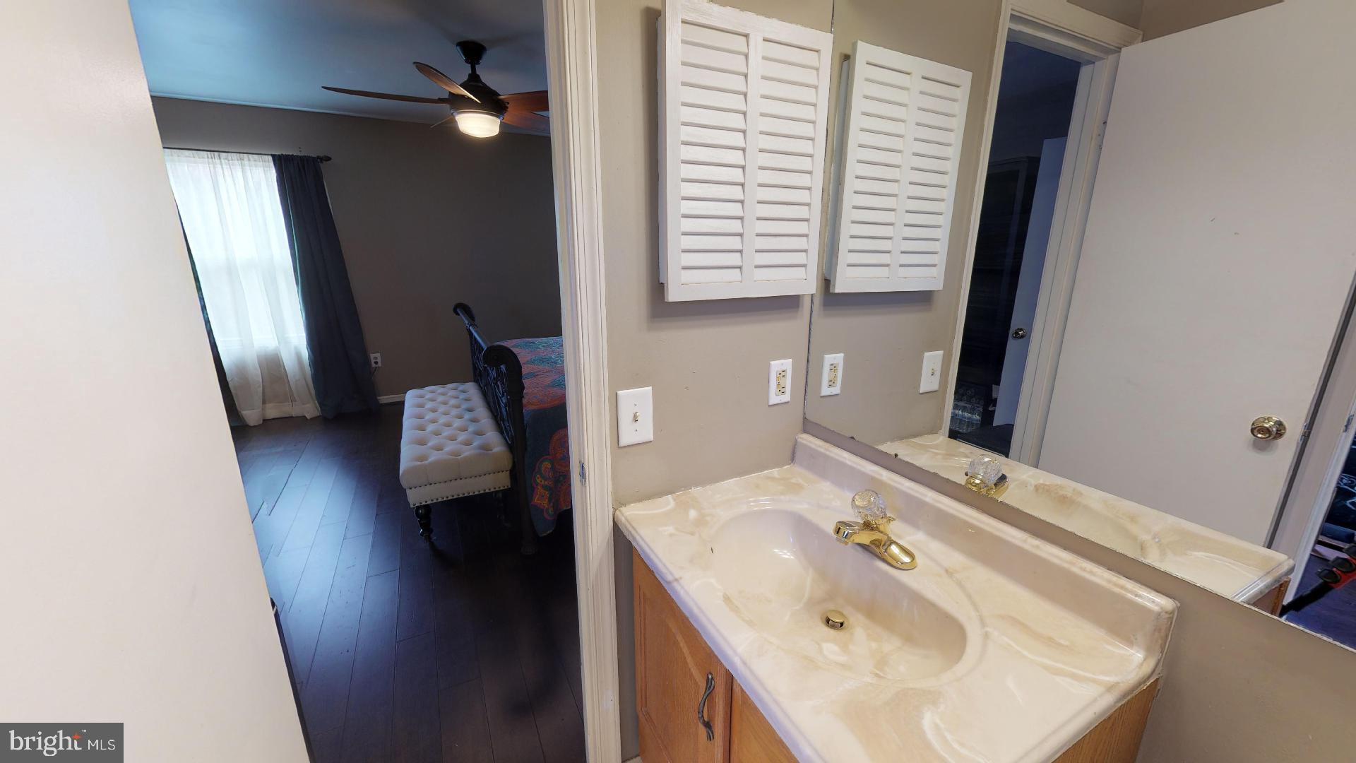 ENFIELD CHASE PLAT FOUR - Residential