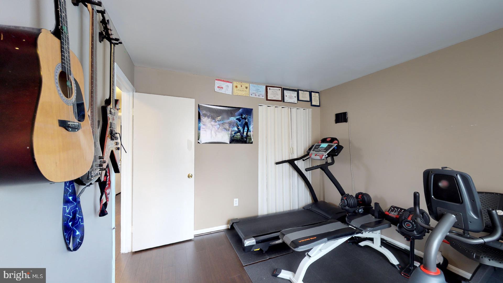 ENFIELD CHASE PLAT FOUR - Residential