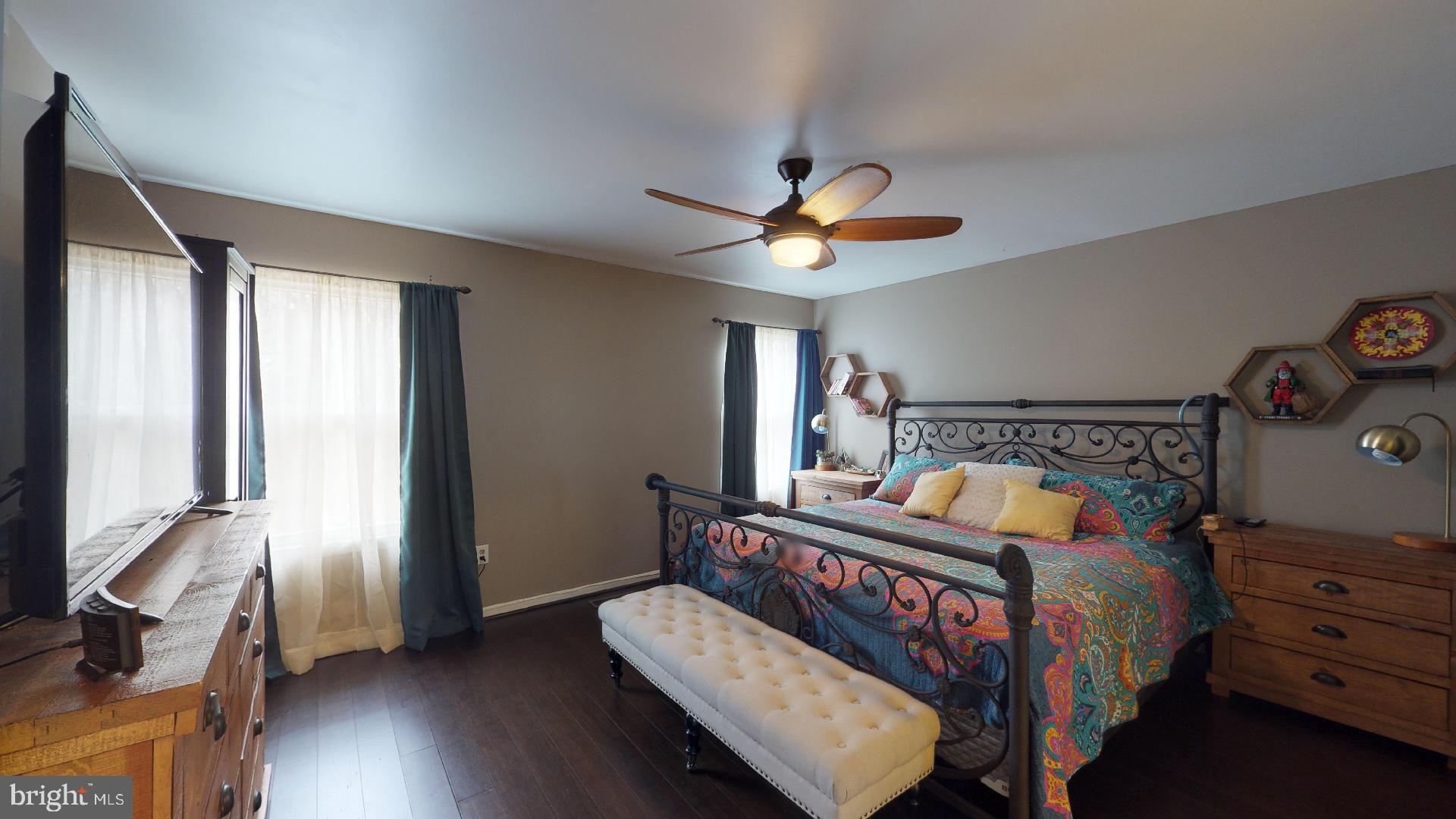 ENFIELD CHASE PLAT FOUR - Residential