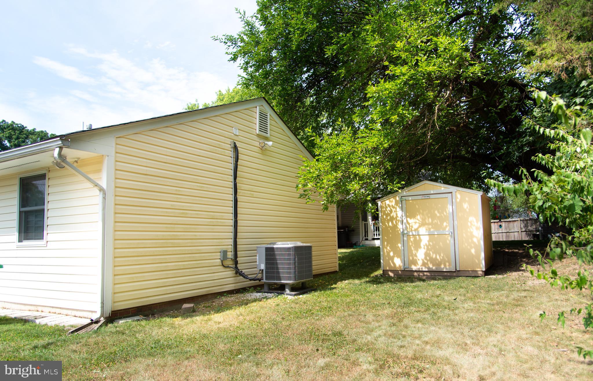 CAROLE HIGHLANDS - Residential