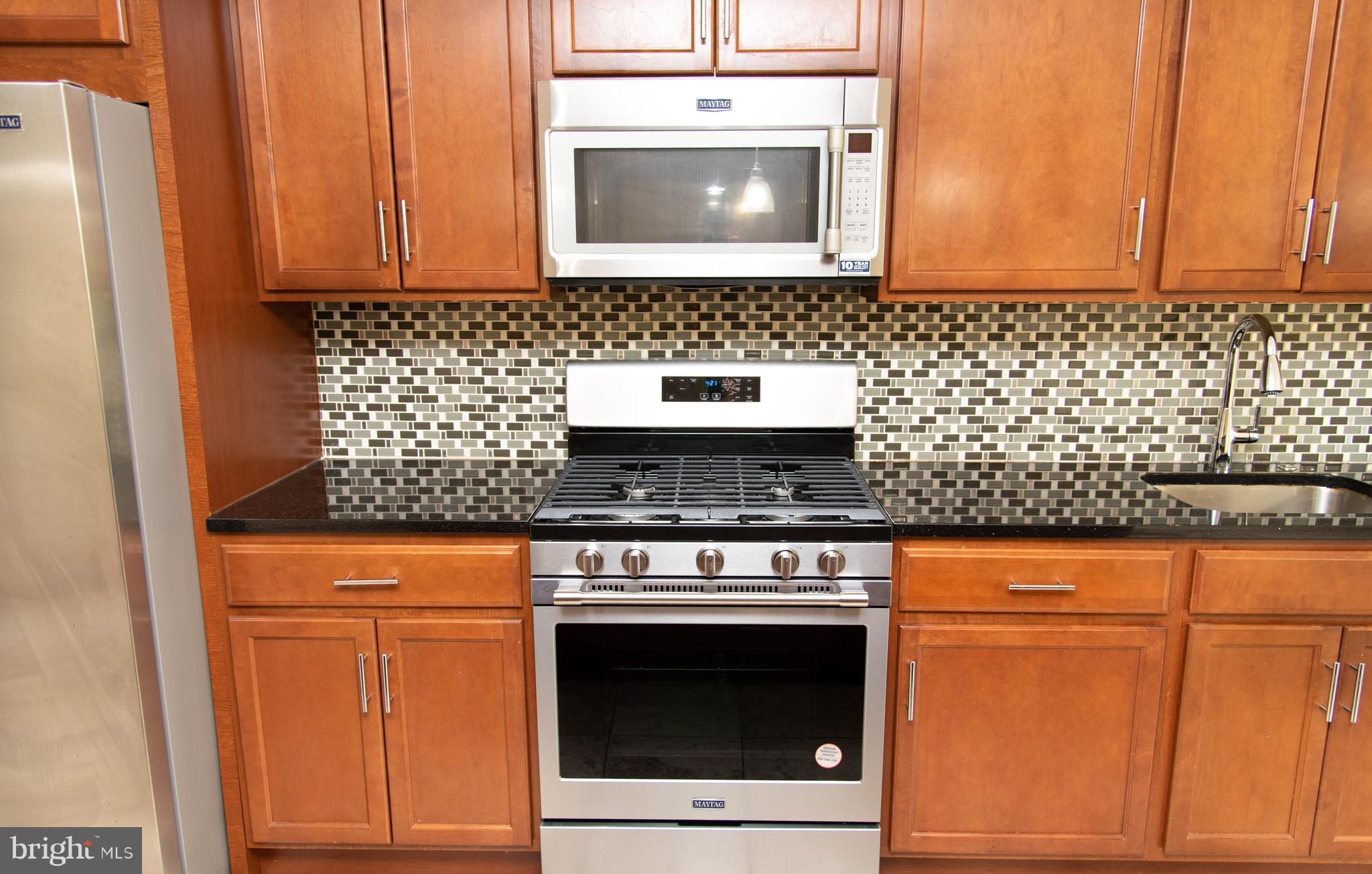 CAROLE HIGHLANDS - Residential