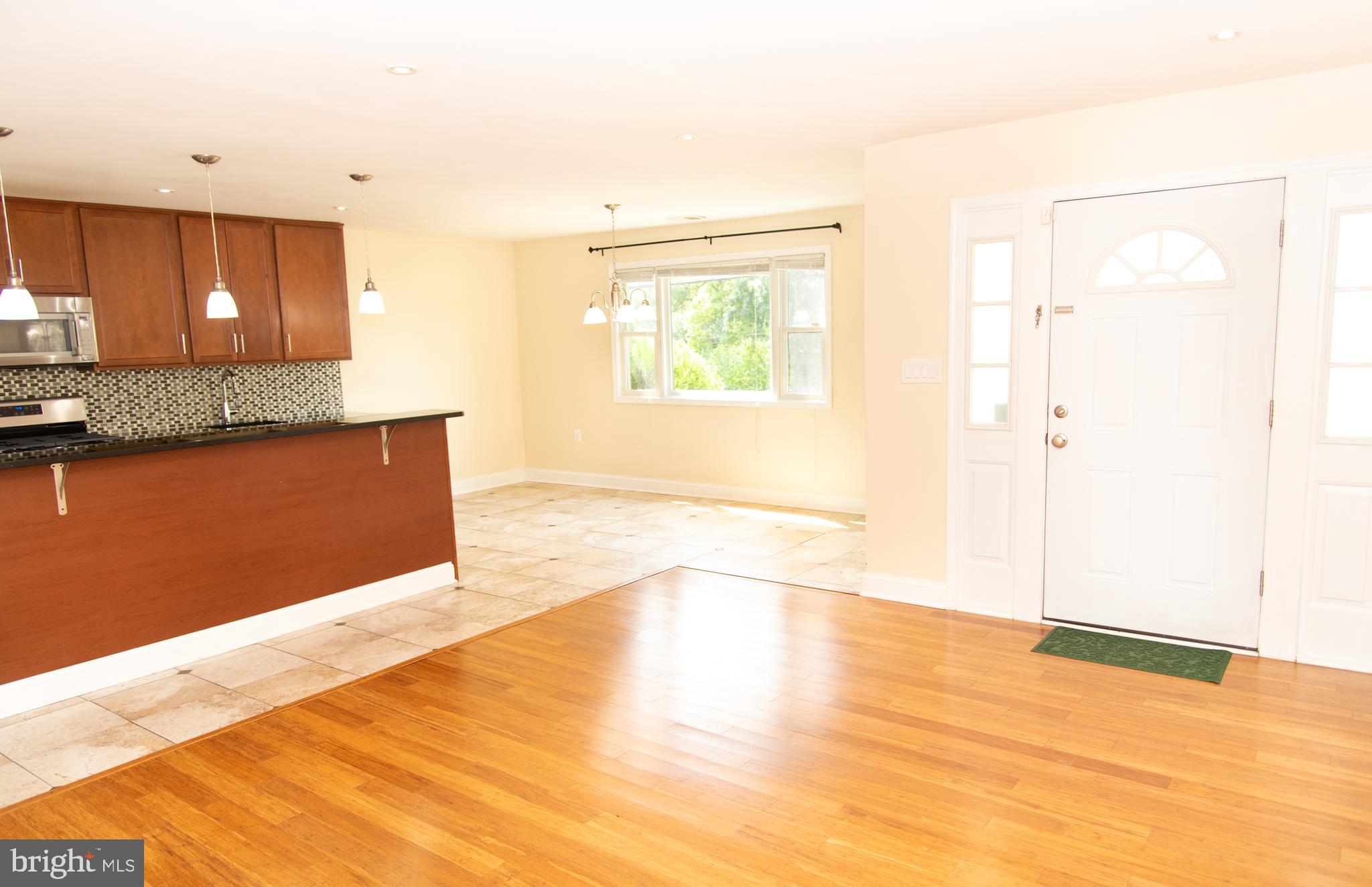 CAROLE HIGHLANDS - Residential