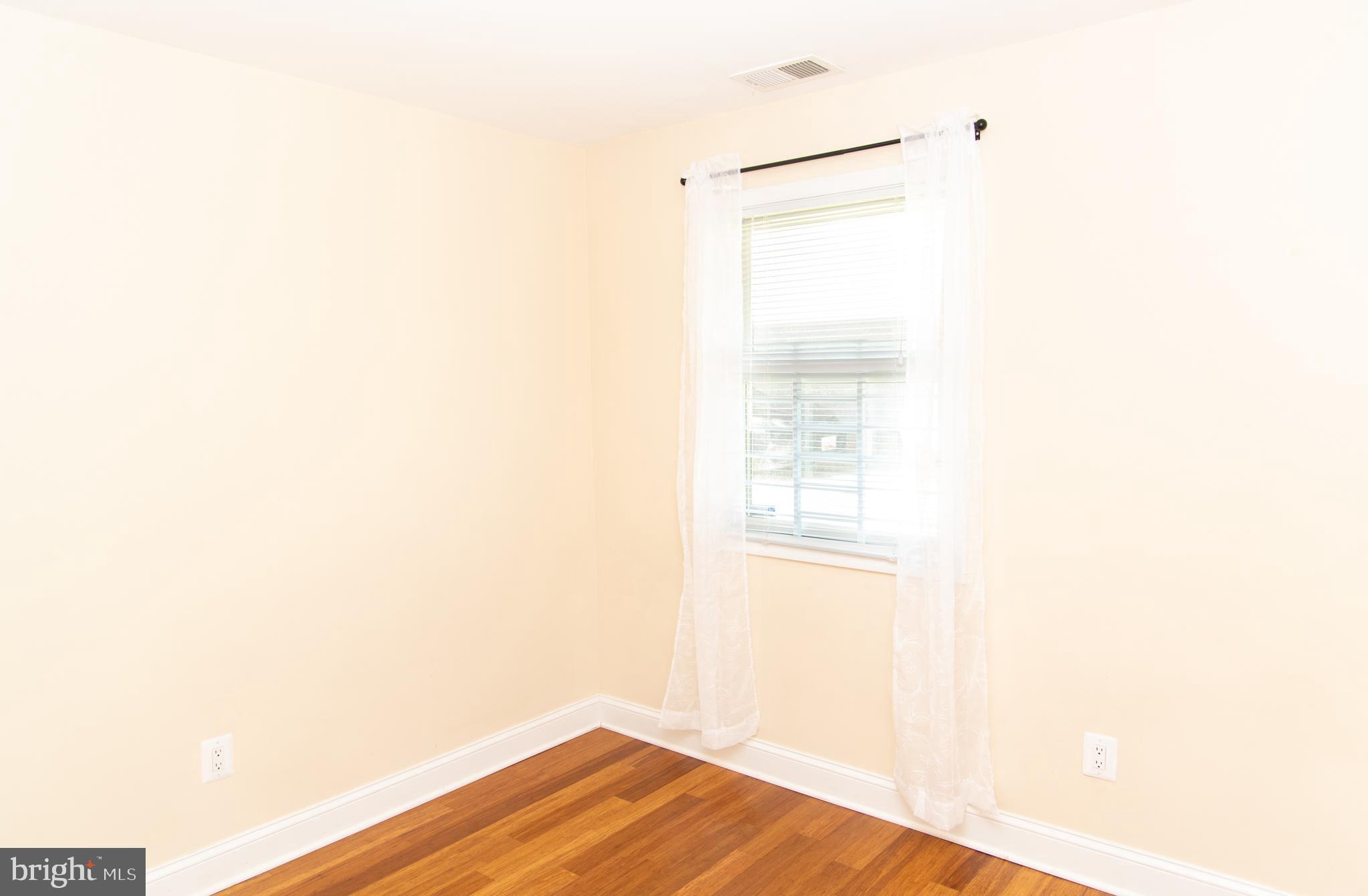 CAROLE HIGHLANDS - Residential