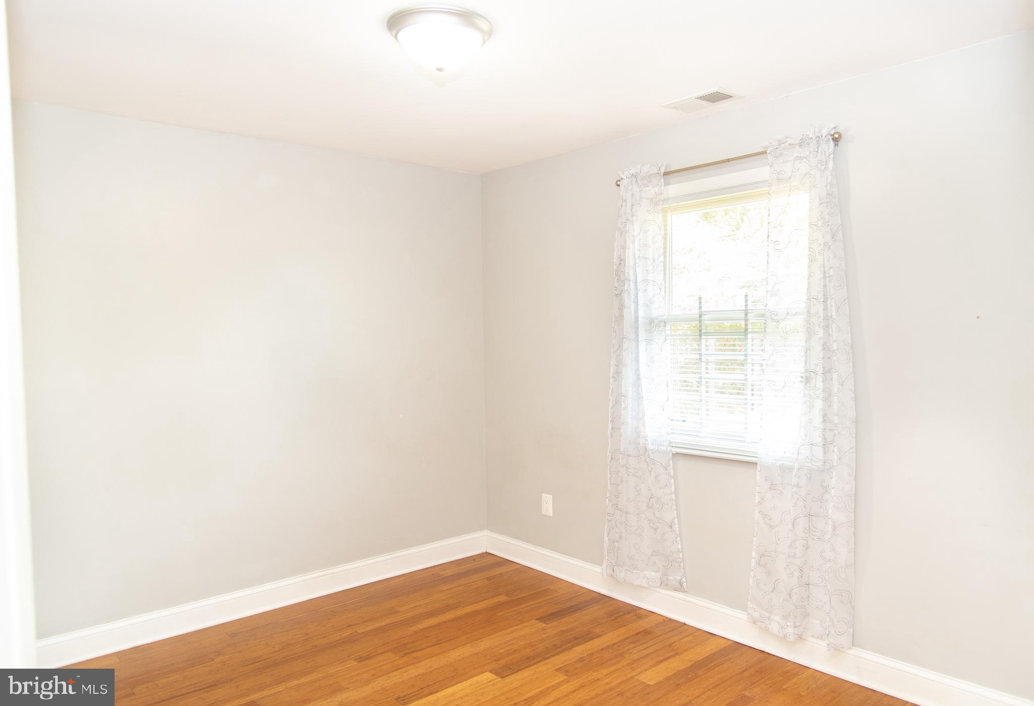 CAROLE HIGHLANDS - Residential