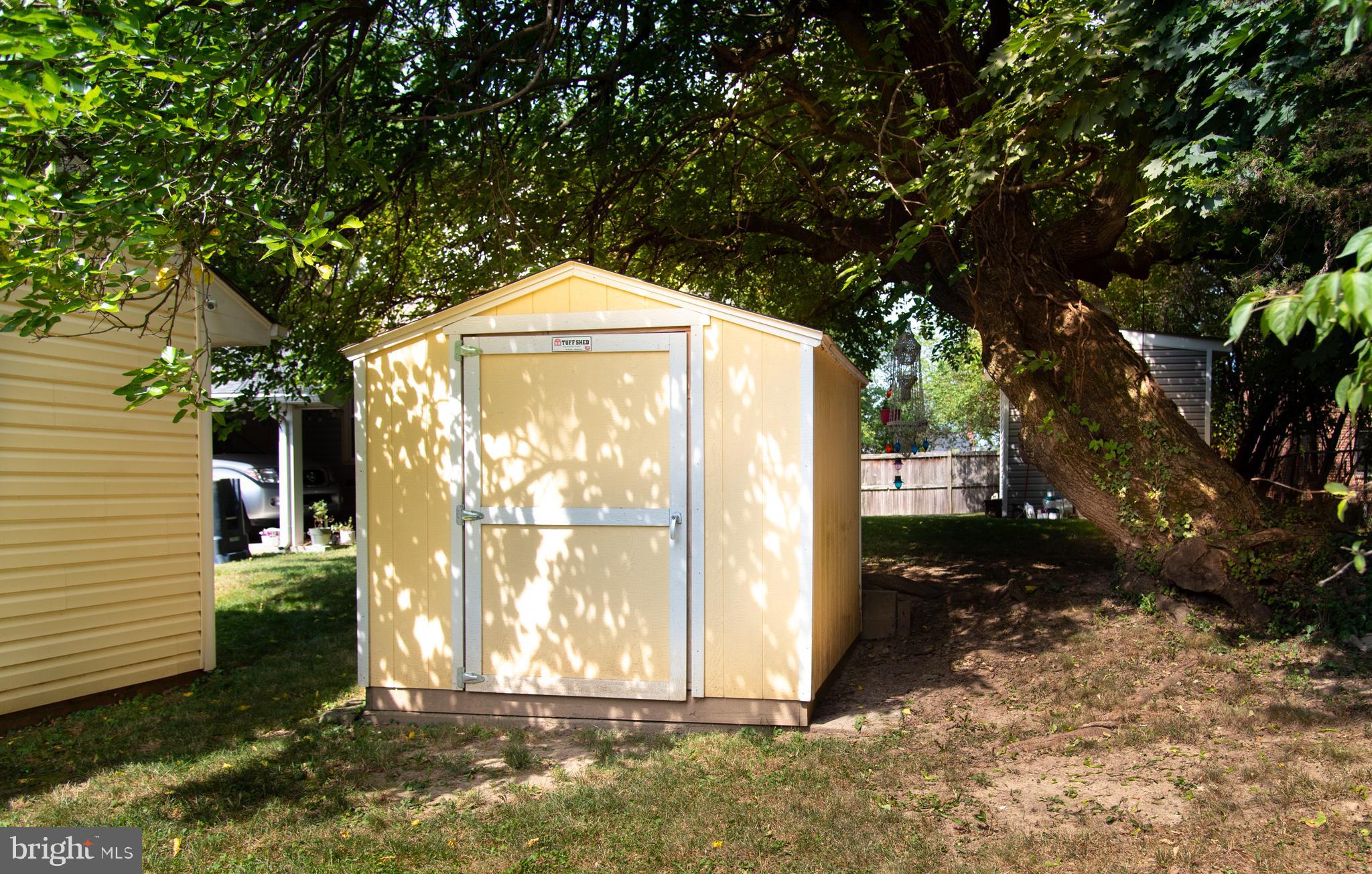 CAROLE HIGHLANDS - Residential