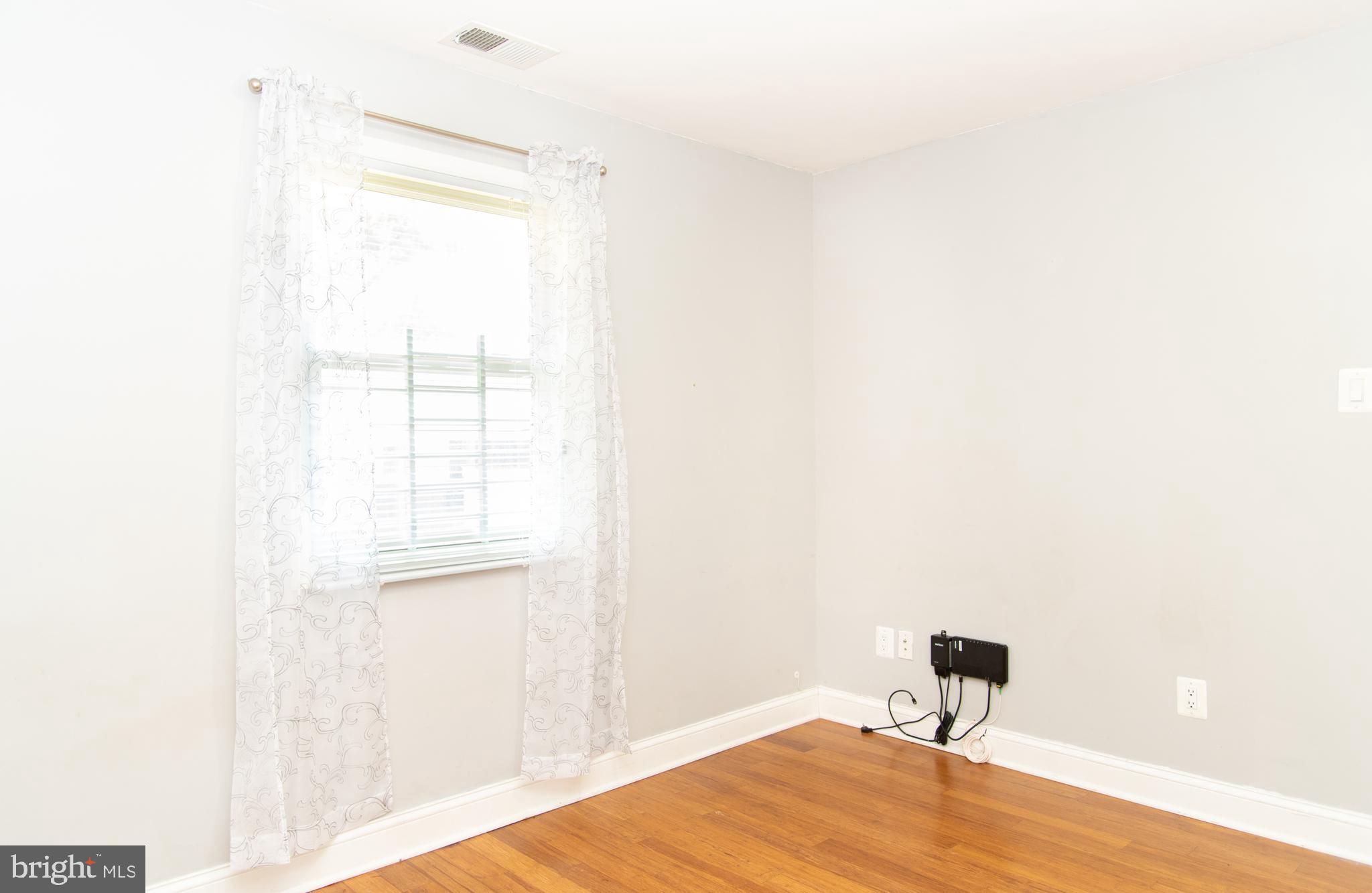 CAROLE HIGHLANDS - Residential