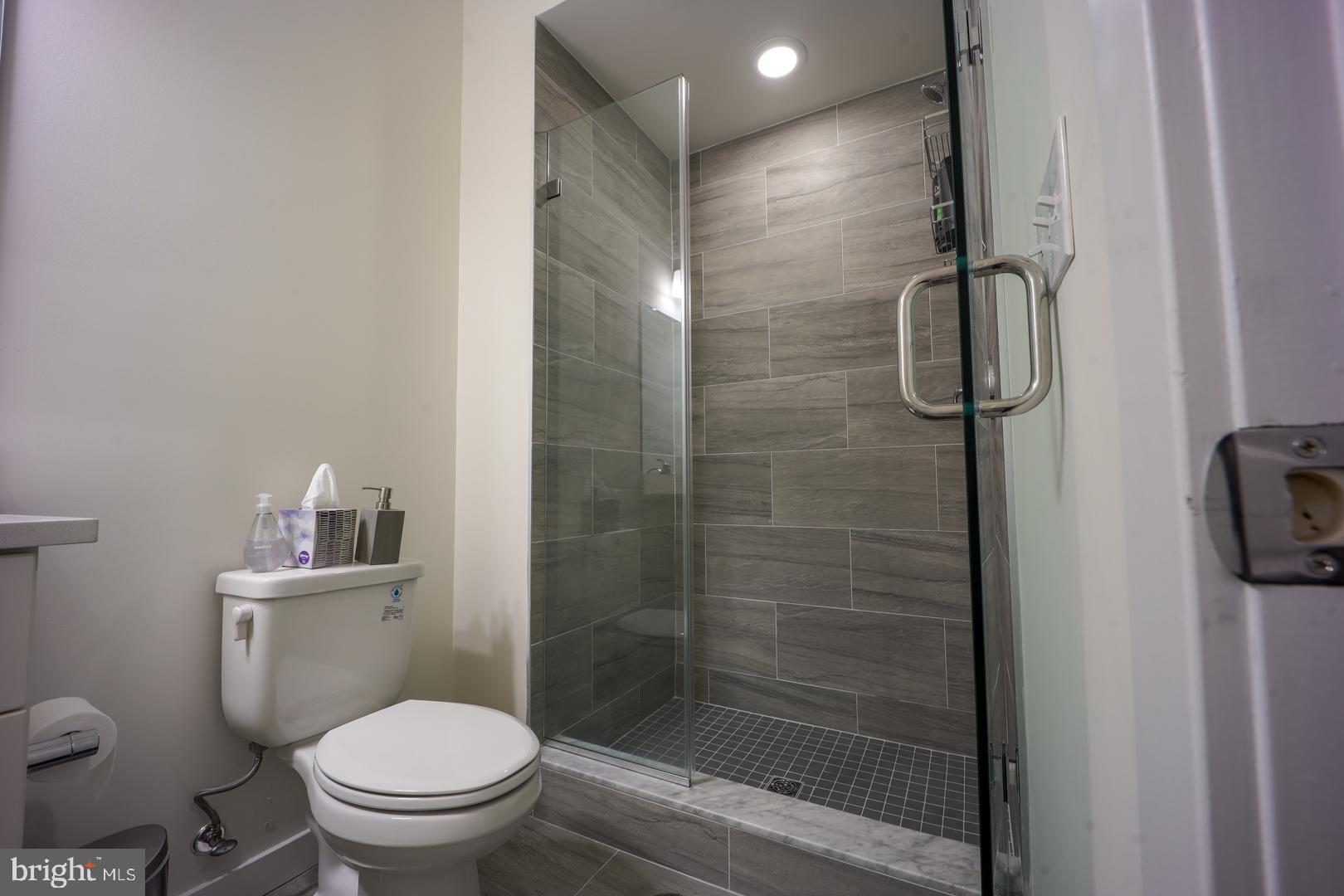 EAST KENSINGTON - Residential Lease