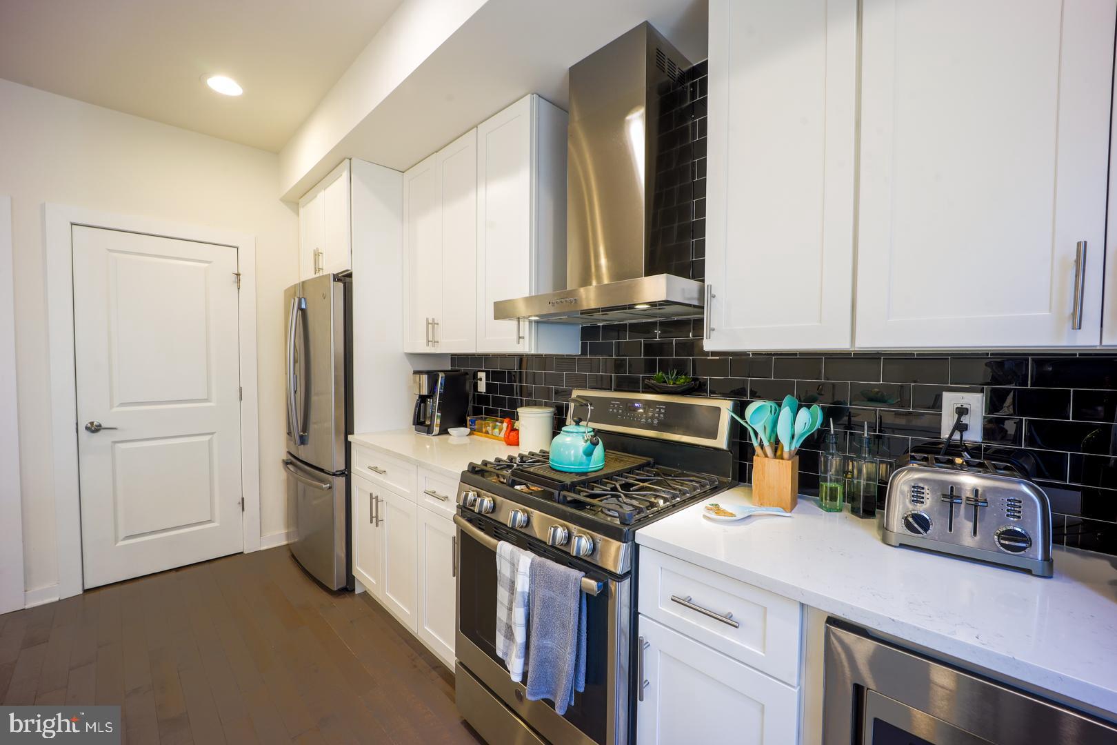 EAST KENSINGTON - Residential Lease