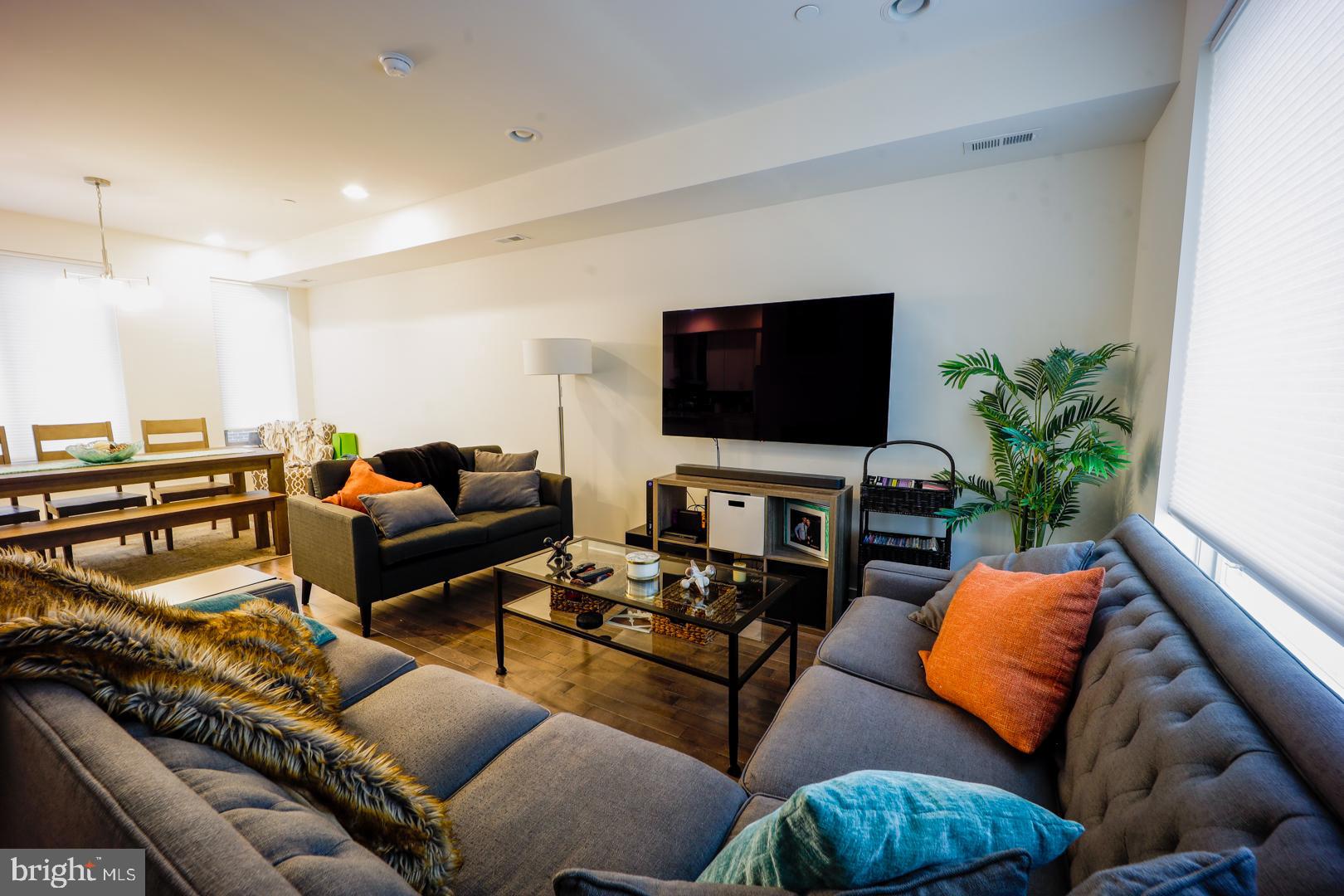 EAST KENSINGTON - Residential Lease