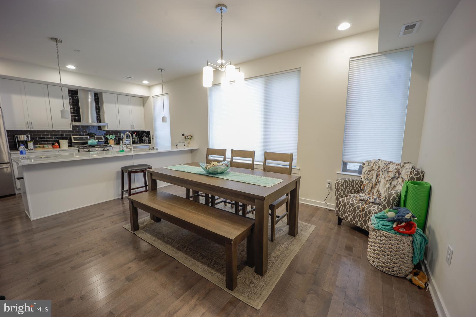 EAST KENSINGTON - Residential Lease