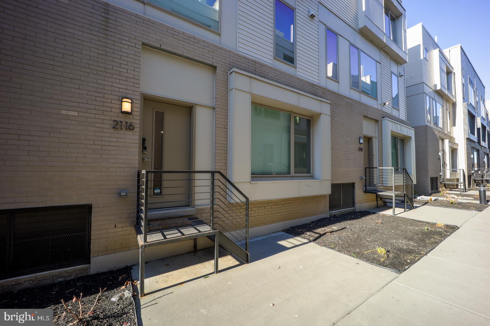 EAST KENSINGTON - Residential Lease