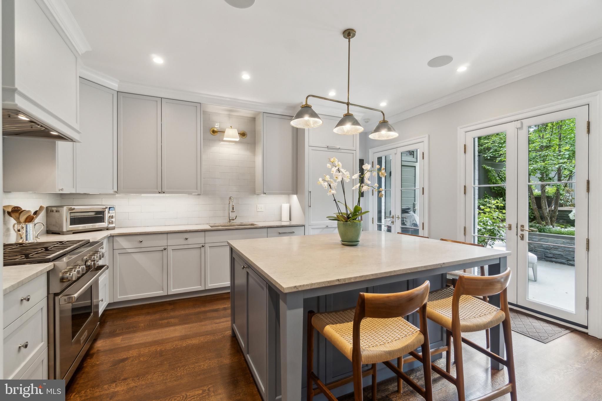 GEORGETOWN - Residential