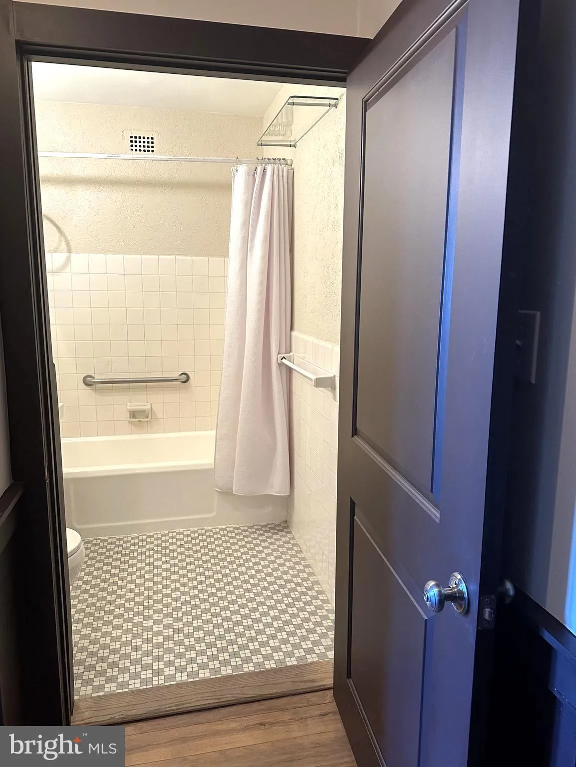 Philadelphia, Pennsylvania 19130, United States, 1 Bedroom Bedrooms, ,1 BathroomBathrooms,Residential,Active,94038