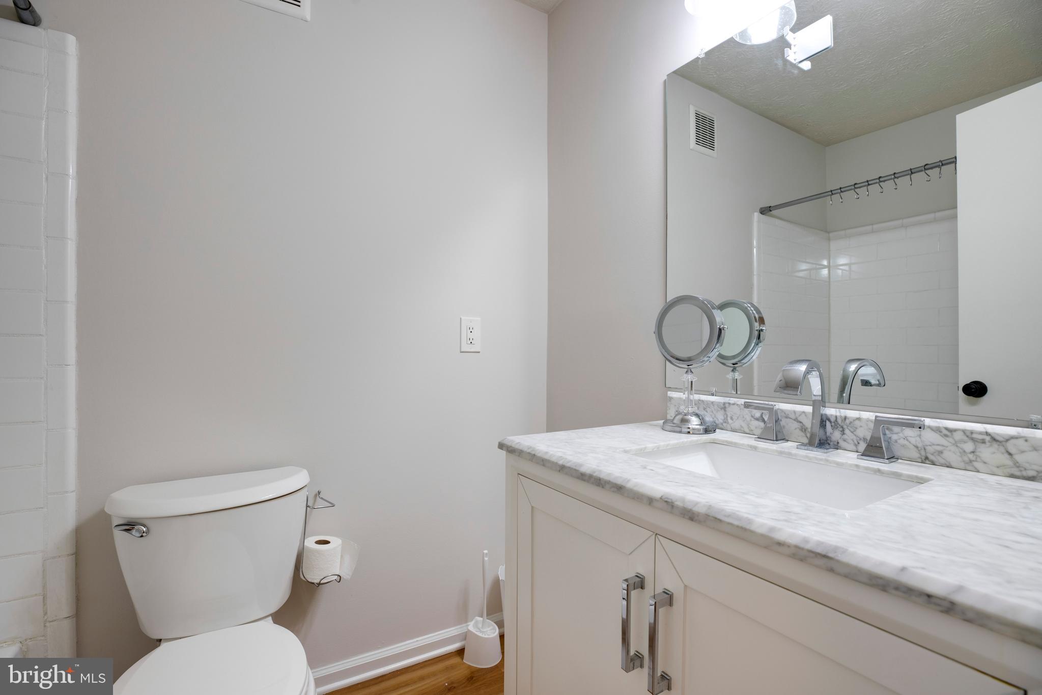 HUNTERS CROSSING - Residential