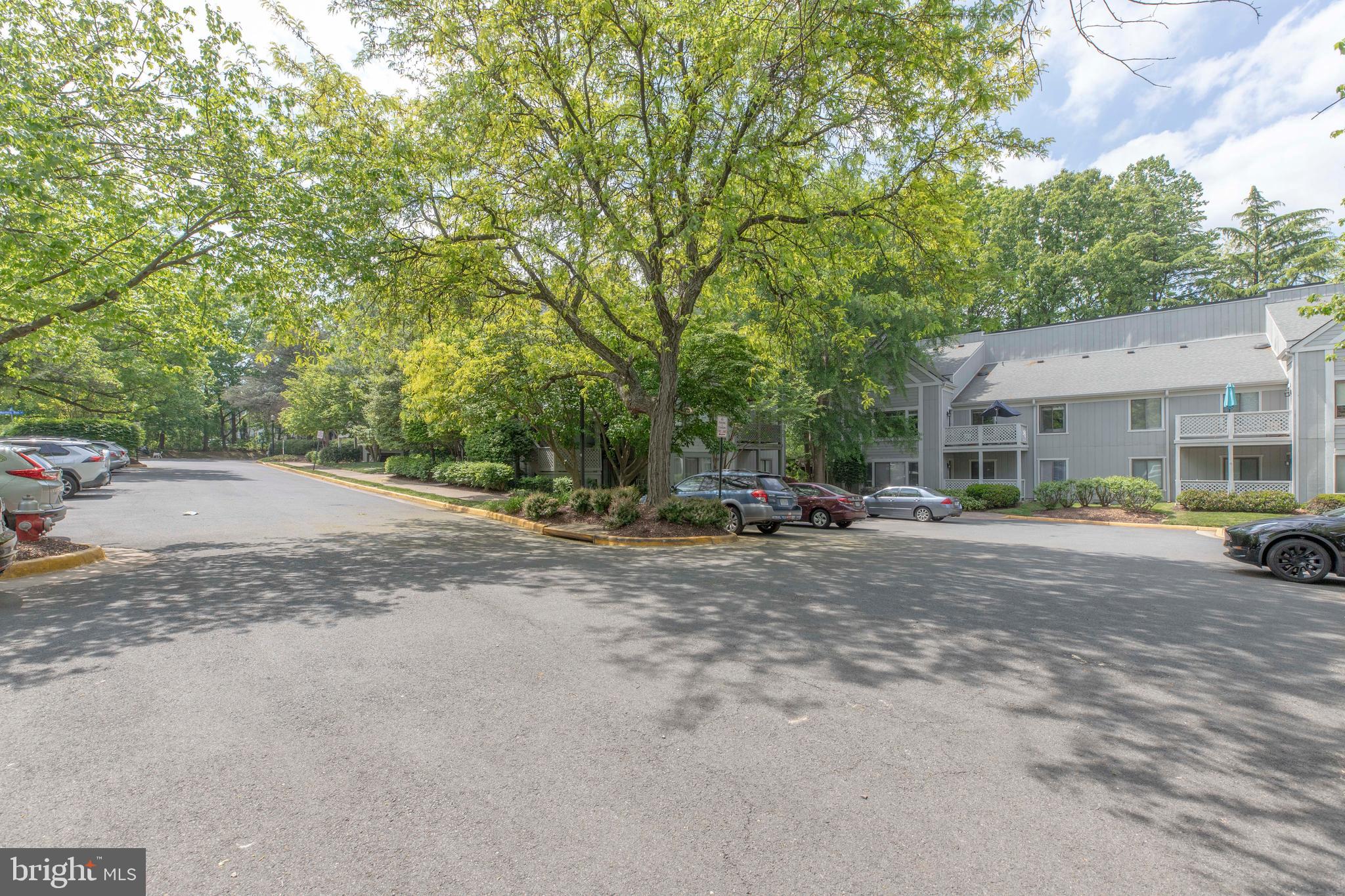 HUNTERS CROSSING - Residential