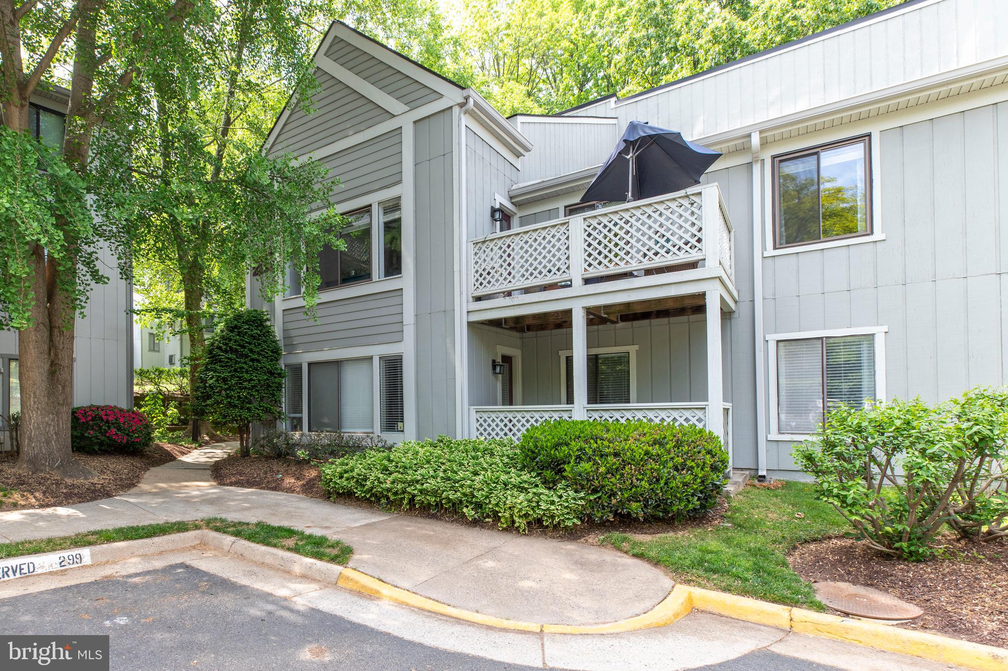 HUNTERS CROSSING - Residential