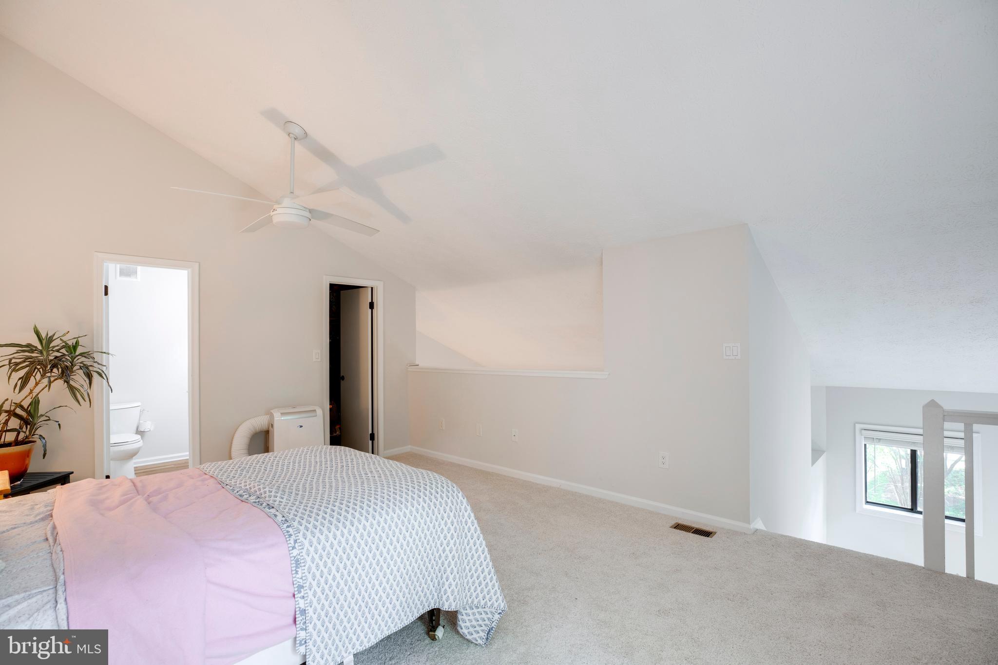 HUNTERS CROSSING - Residential