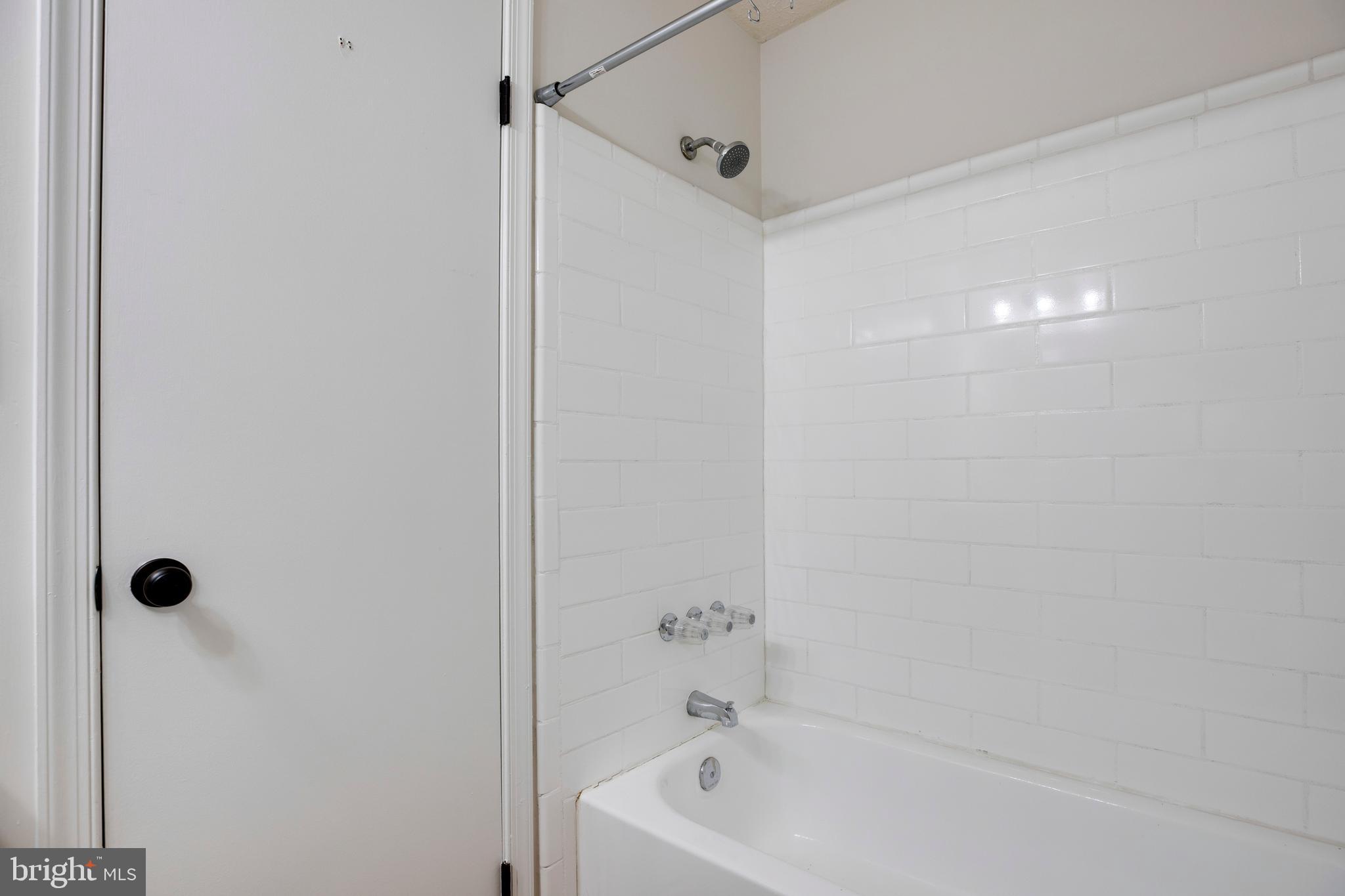 HUNTERS CROSSING - Residential