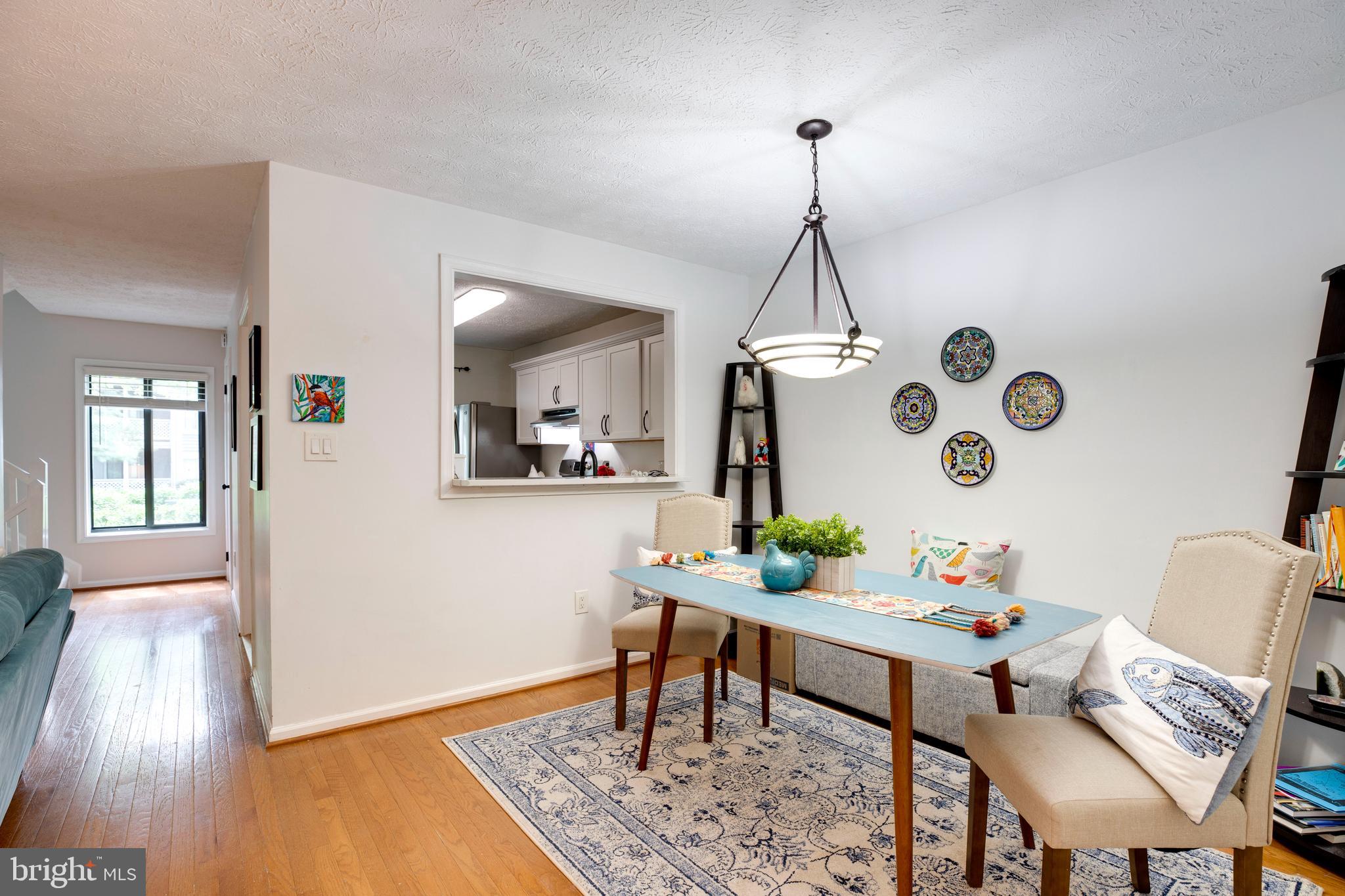 HUNTERS CROSSING - Residential