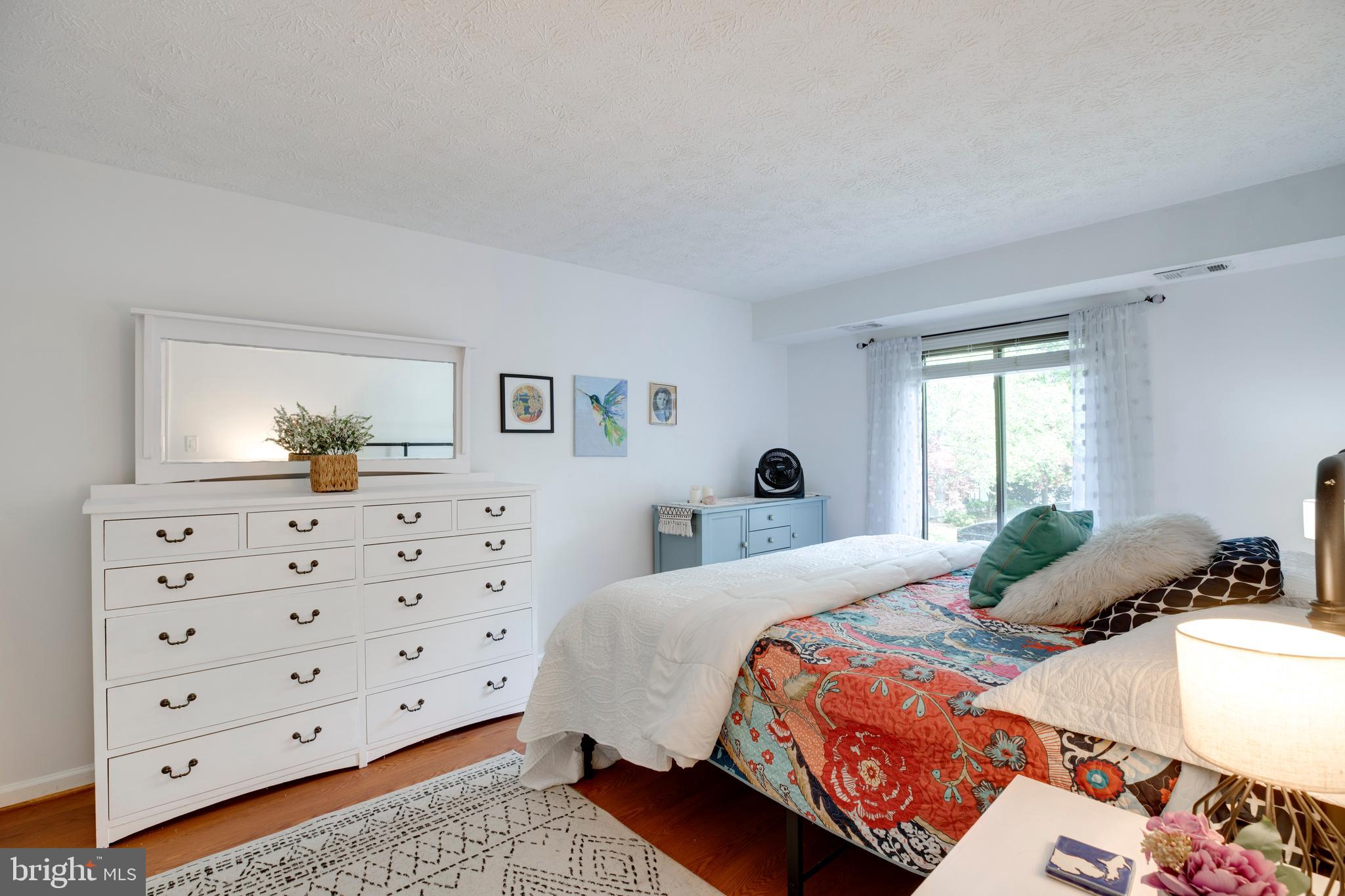 HUNTERS CROSSING - Residential