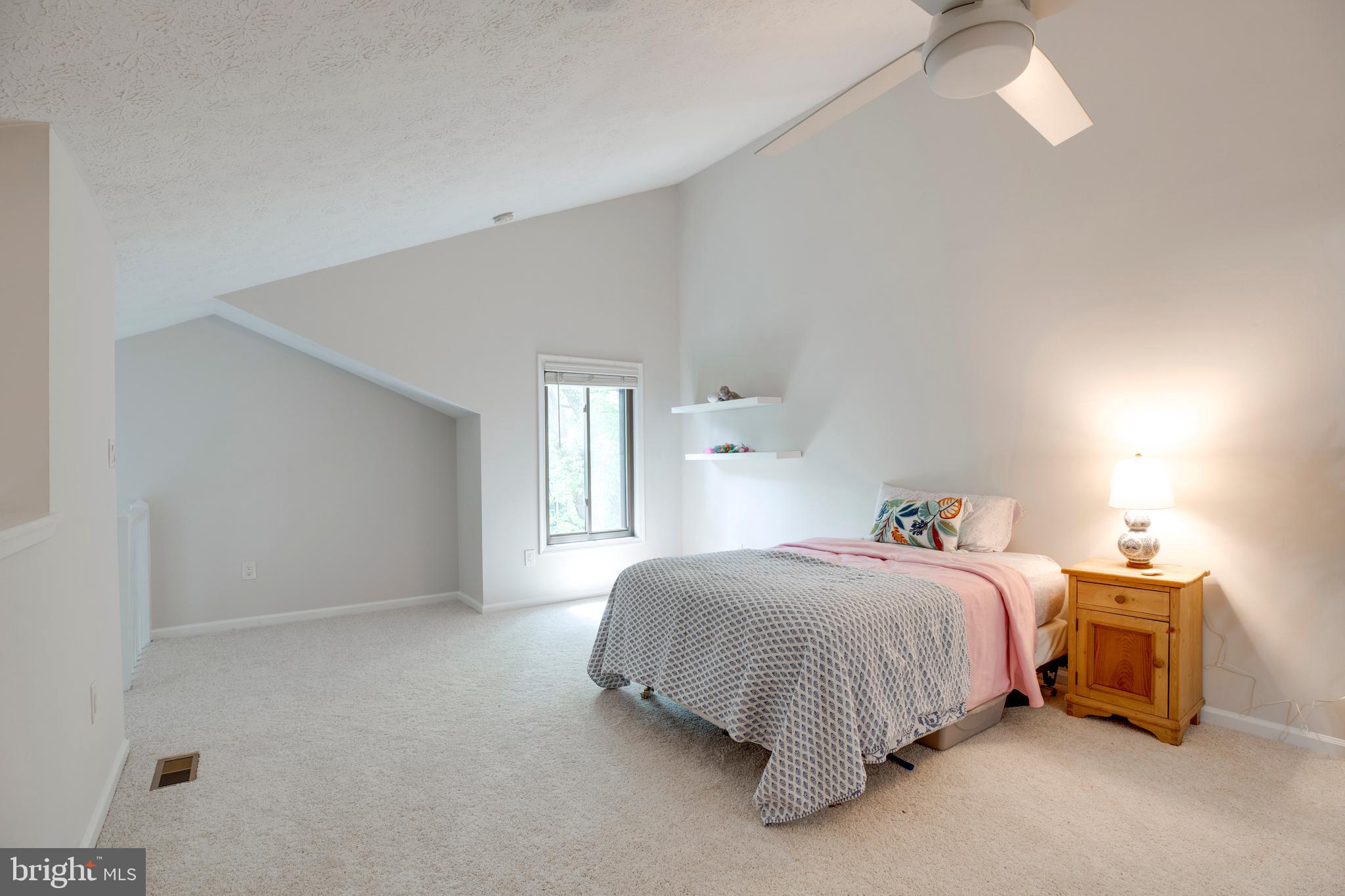 HUNTERS CROSSING - Residential