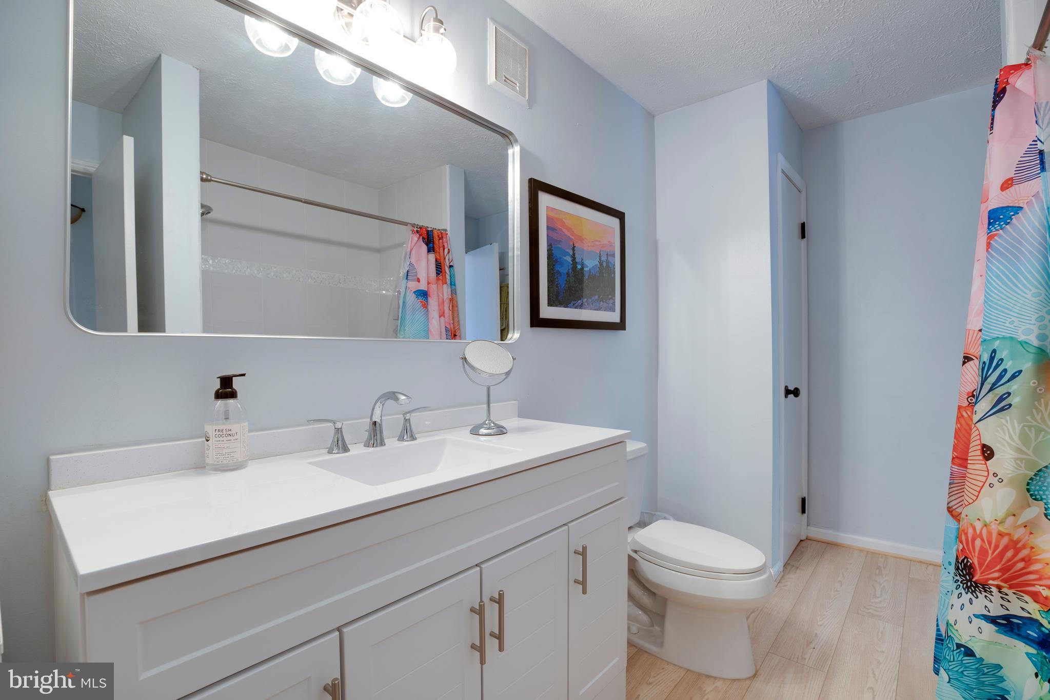 HUNTERS CROSSING - Residential